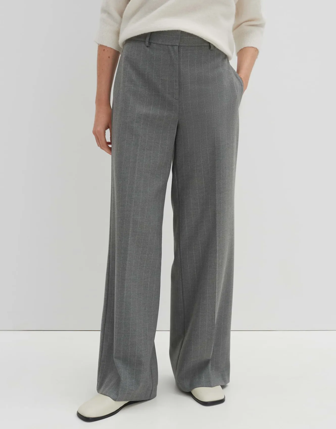anzughose_catsby_stripe_grau_online_bestellen_1.webp OPUS Anzughose Catsby Stripe Grau Online Bestellen^Damen Hosen
