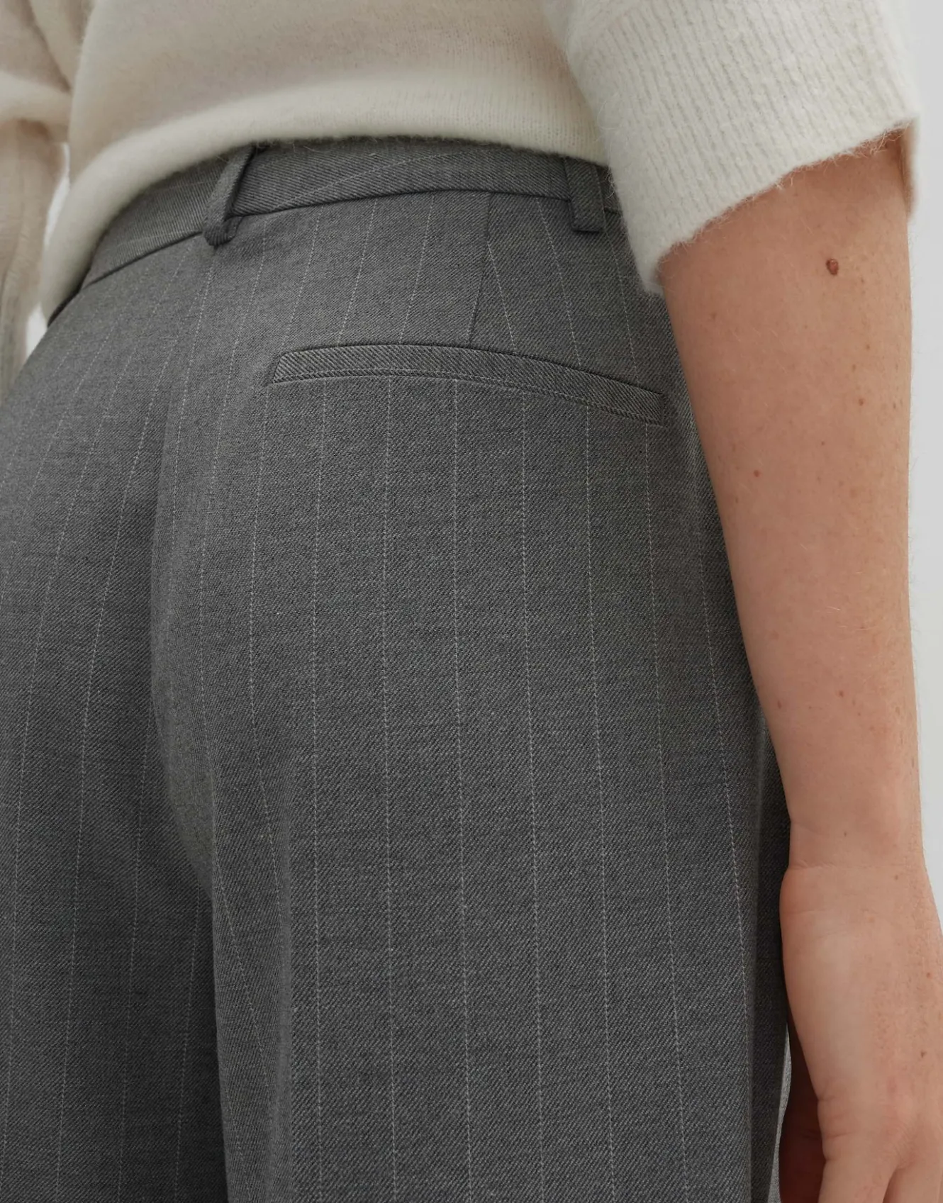 anzughose_catsby_stripe_grau_online_bestellen_4.webp OPUS Anzughose Catsby Stripe Grau Online Bestellen^Damen Hosen