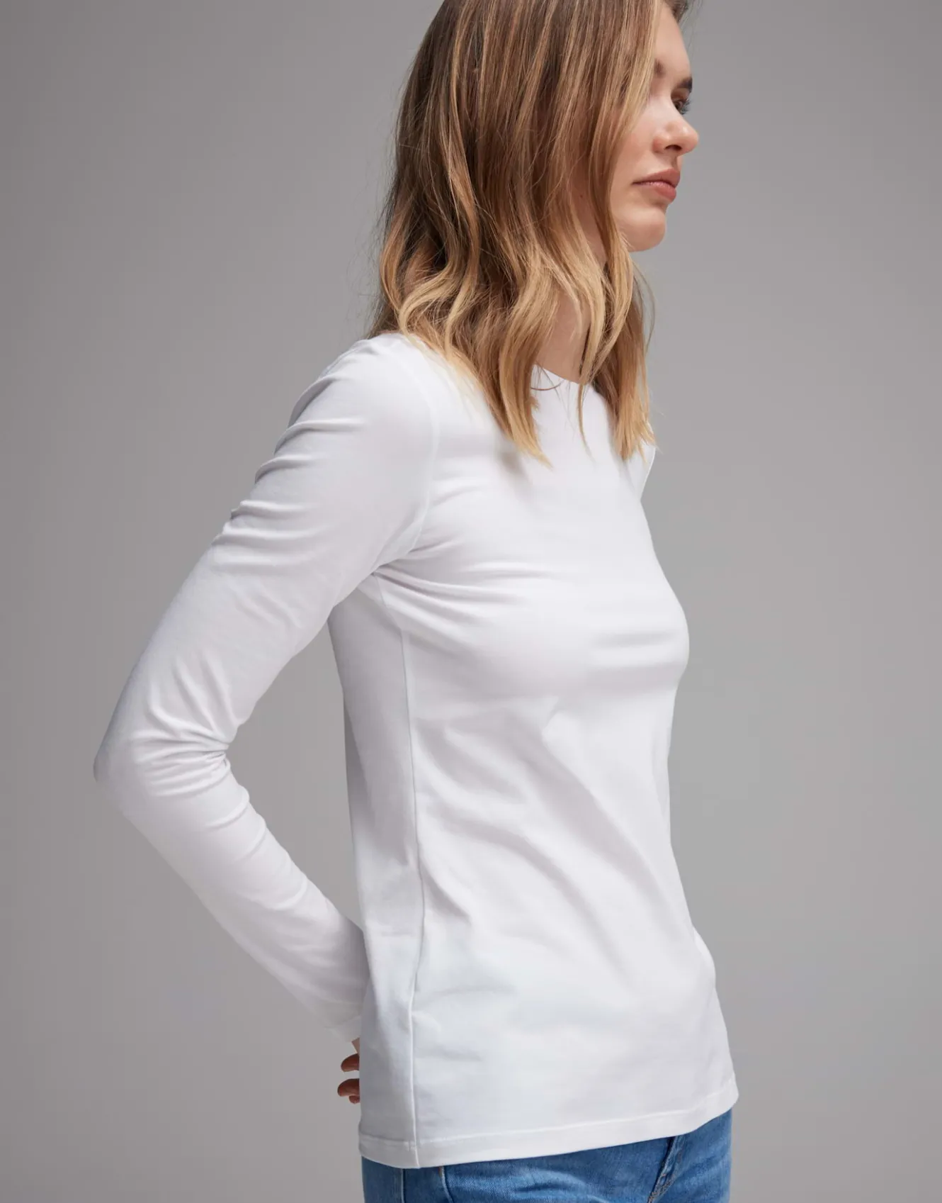 basicshirt_smilla_wei_online_bestellen_3-1.webp OPUS Basicshirt Smilla Weiß Online Bestellen^Damen Basics | Shirts