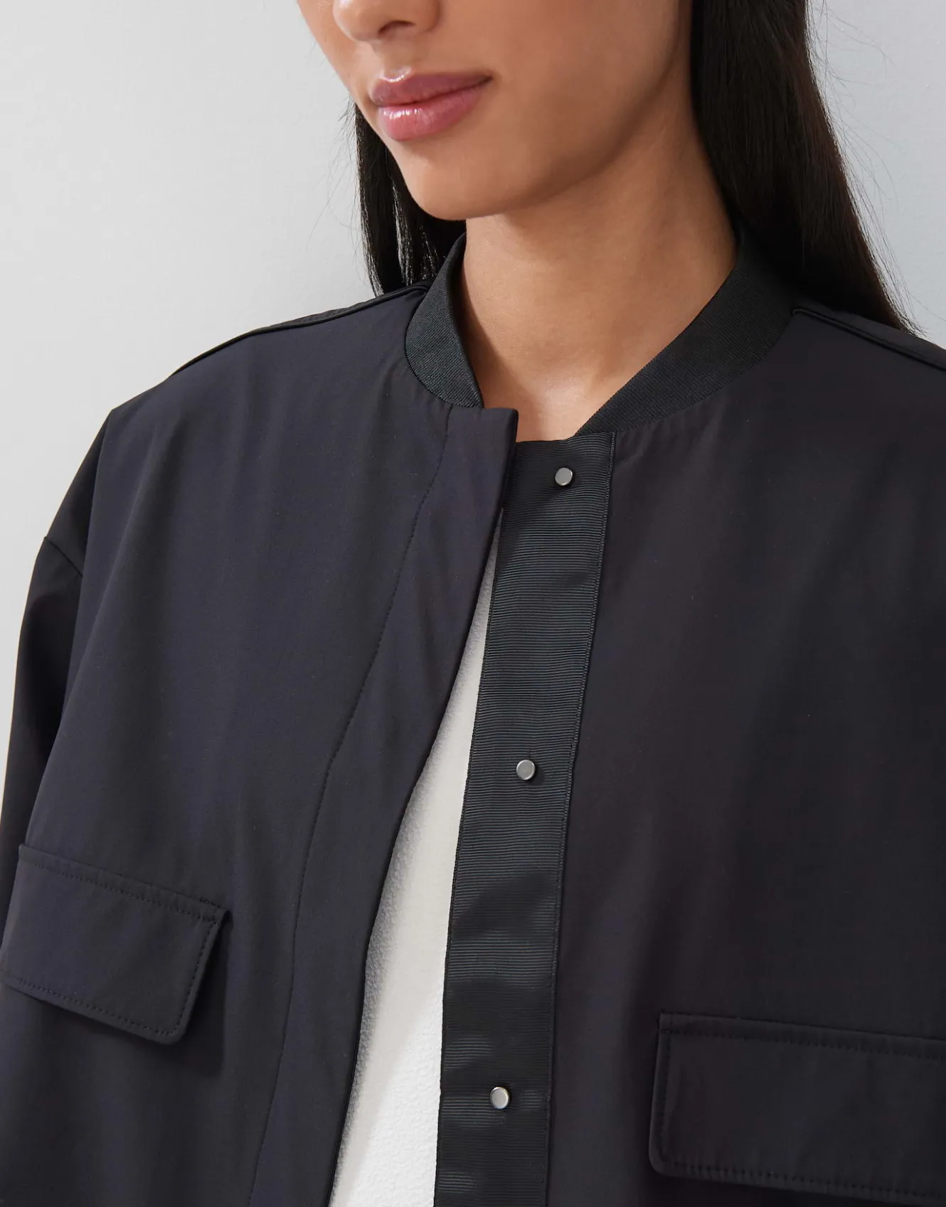 blouson_norty_schwarz_online_bestellen_3.webp OPUS Blouson Norty Schwarz Online Bestellen^Damen Blazer / Westen