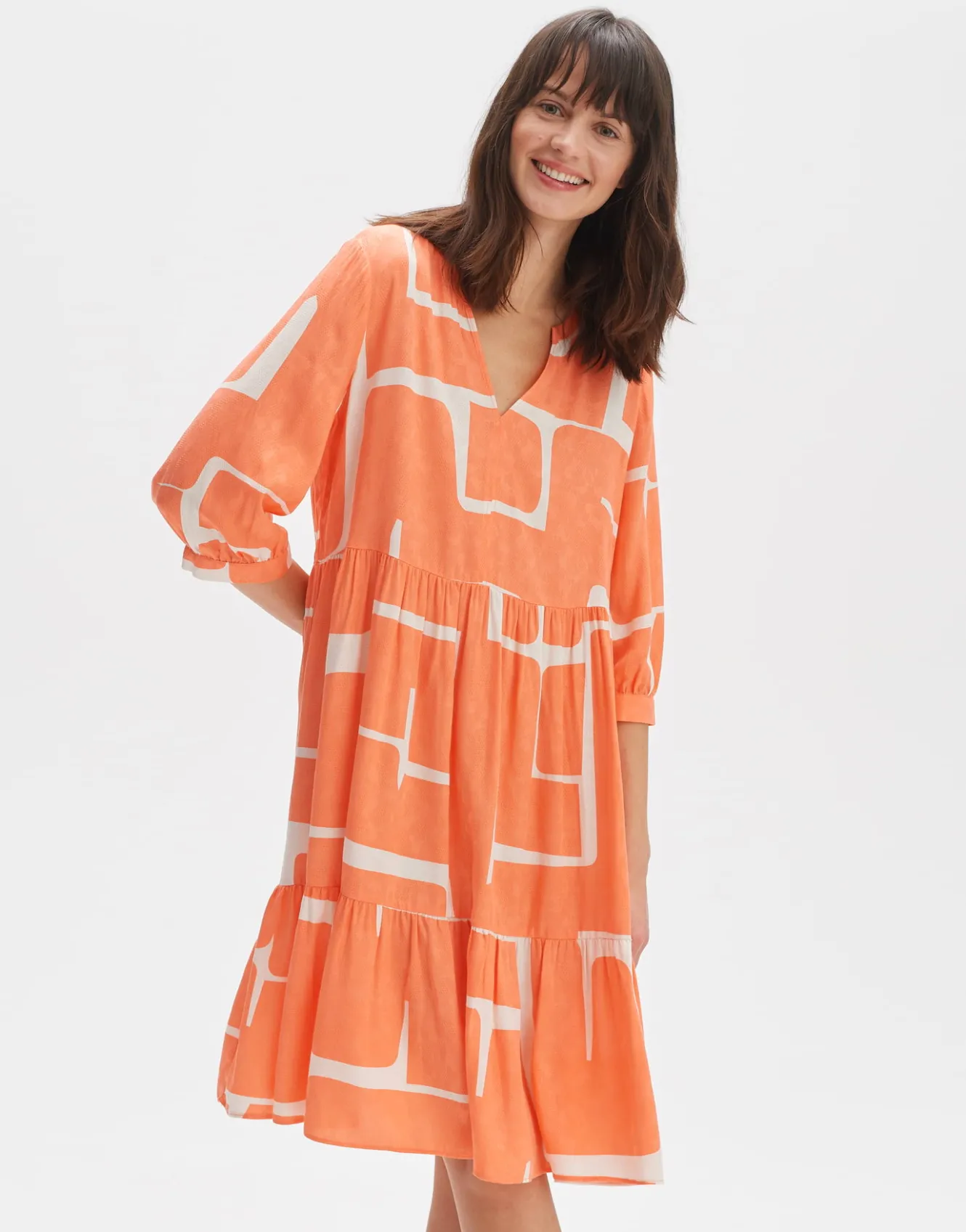 blusenkleid_wulari_graphic_orange_online_bestellen_1.webp OPUS Blusenkleid Wulari Graphic Orange Online Bestellen^Damen Kleider