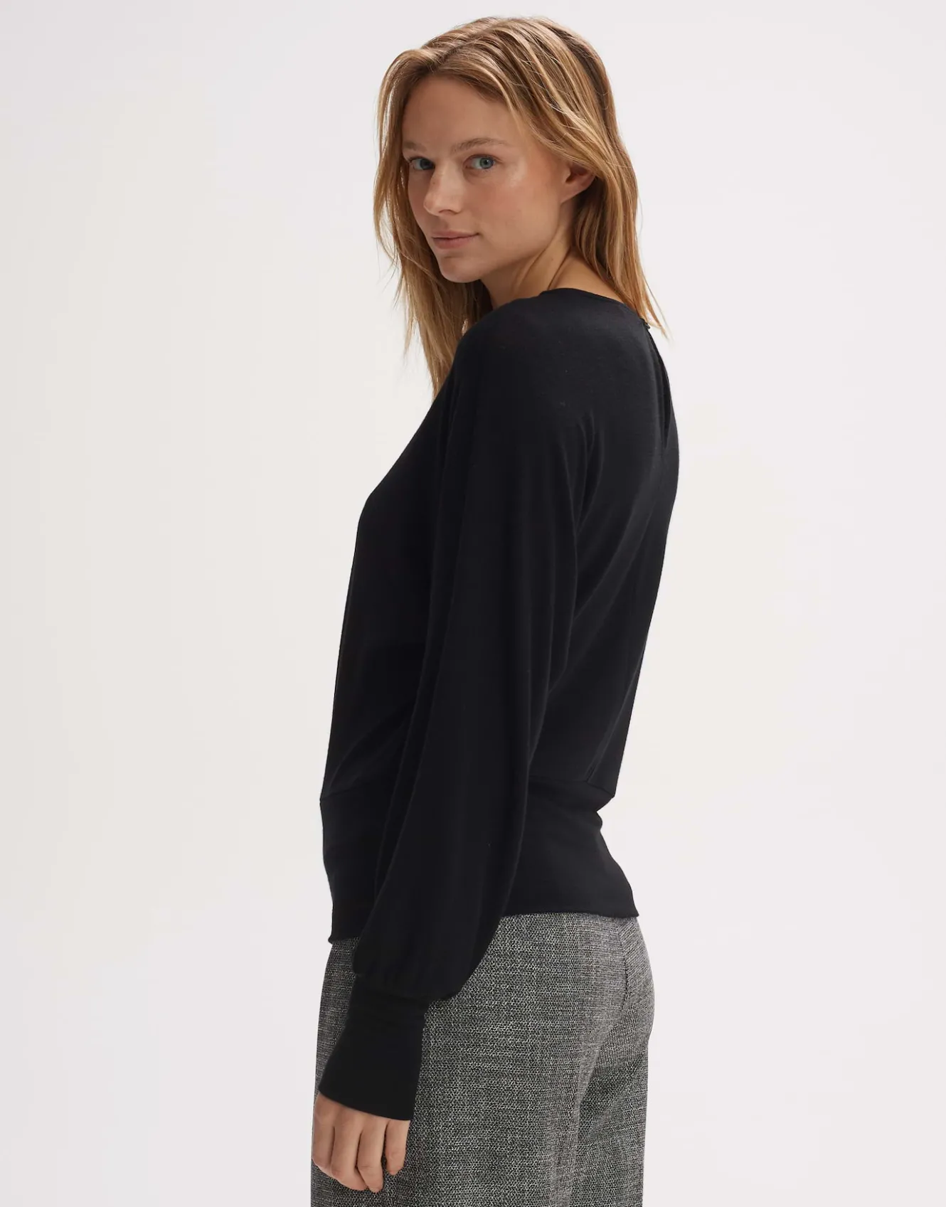 boxy_shirt_sonnu_schwarz_online_bestellen_3.webp OPUS Boxy Shirt Sonnu Schwarz Online Bestellen^Damen Shirts
