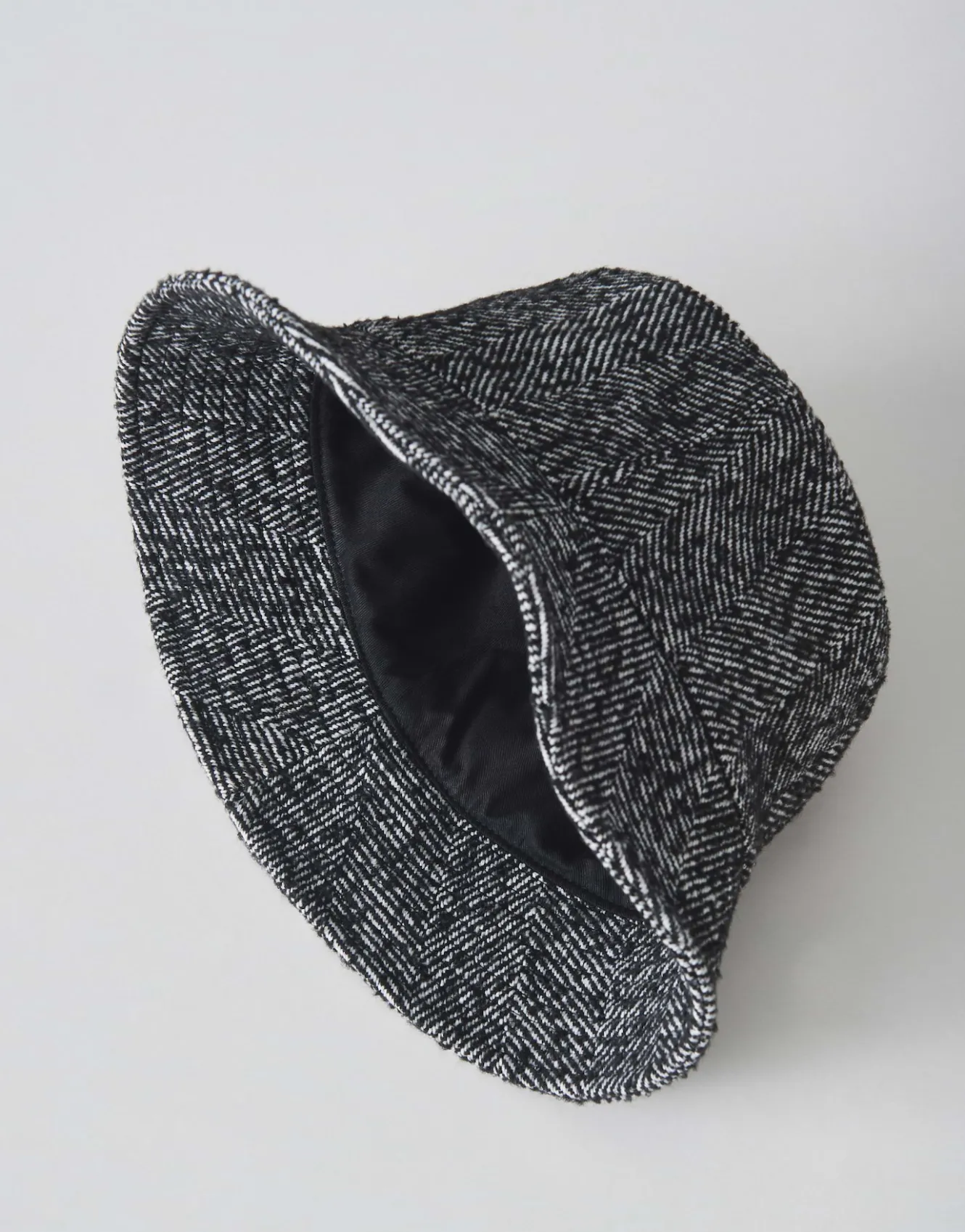 bucket_hat_awerpa_hat_schwarz_online_bestellen_4.webp OPUS Bucket Hat Awerpa Hat Schwarz Online Bestellen^Damen Accessoires