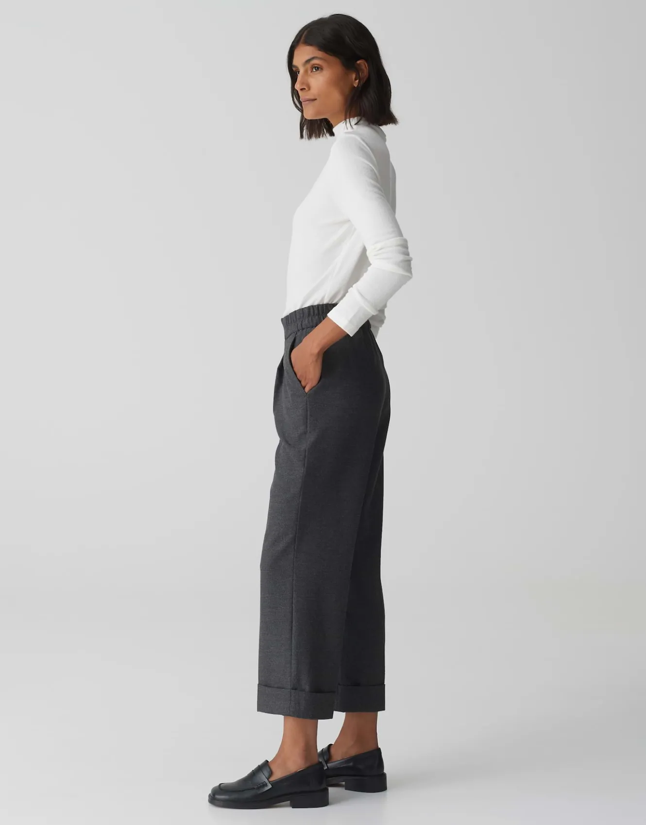 bundfaltenhose_maikito_soft_grau_online_bestellen_3.webp OPUS Bundfaltenhose Maikito Soft Grau Online Bestellen^Damen Hosen