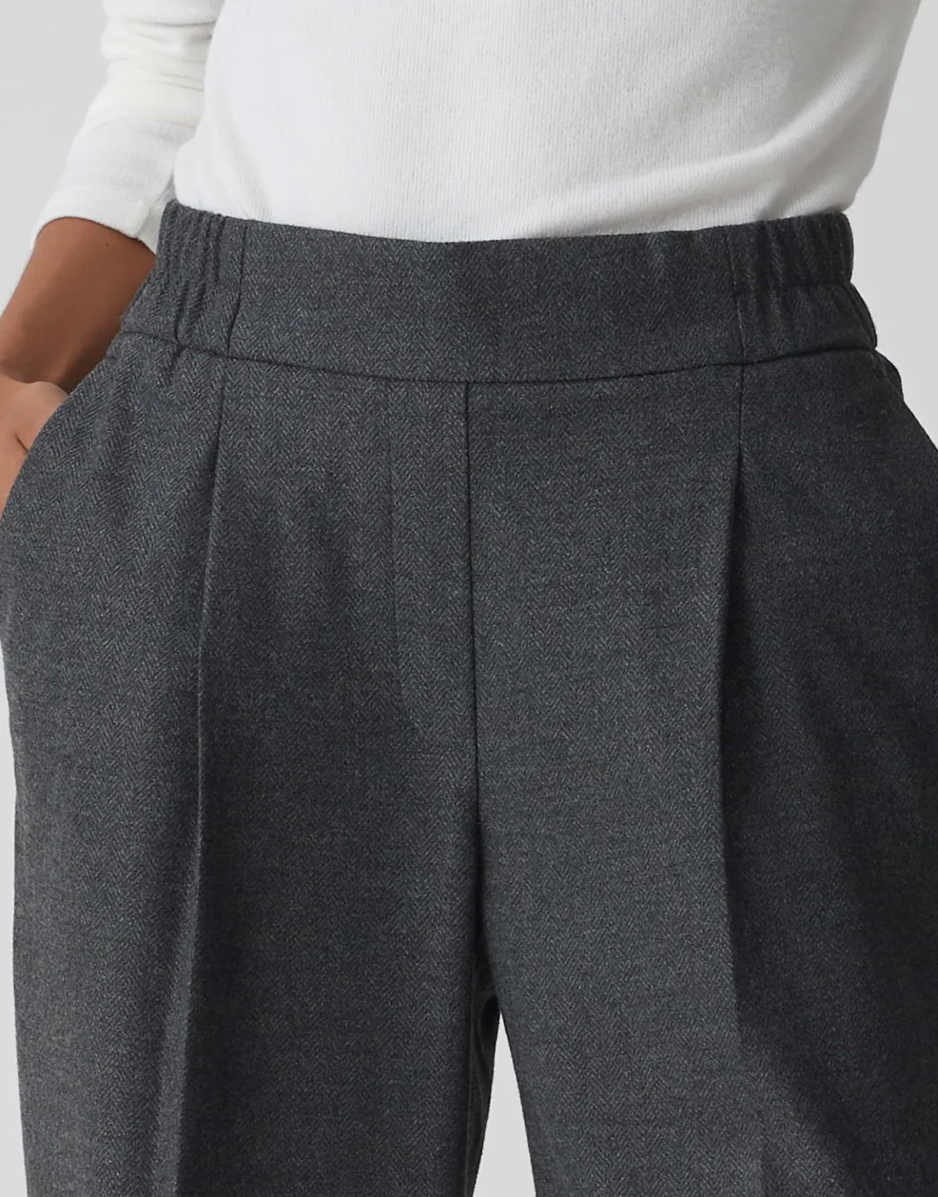 bundfaltenhose_maikito_soft_grau_online_bestellen_5.webp OPUS Bundfaltenhose Maikito Soft Grau Online Bestellen^Damen Hosen