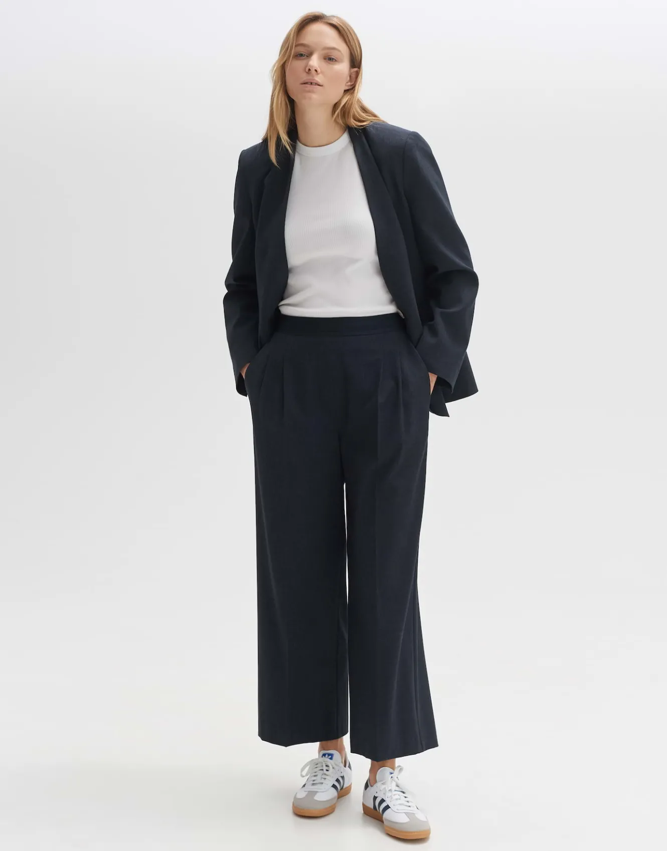 bundfaltenhose_malma_blau_online_bestellen_0.webp OPUS Bundfaltenhose Malma Blau Online Bestellen^Damen Hosen
