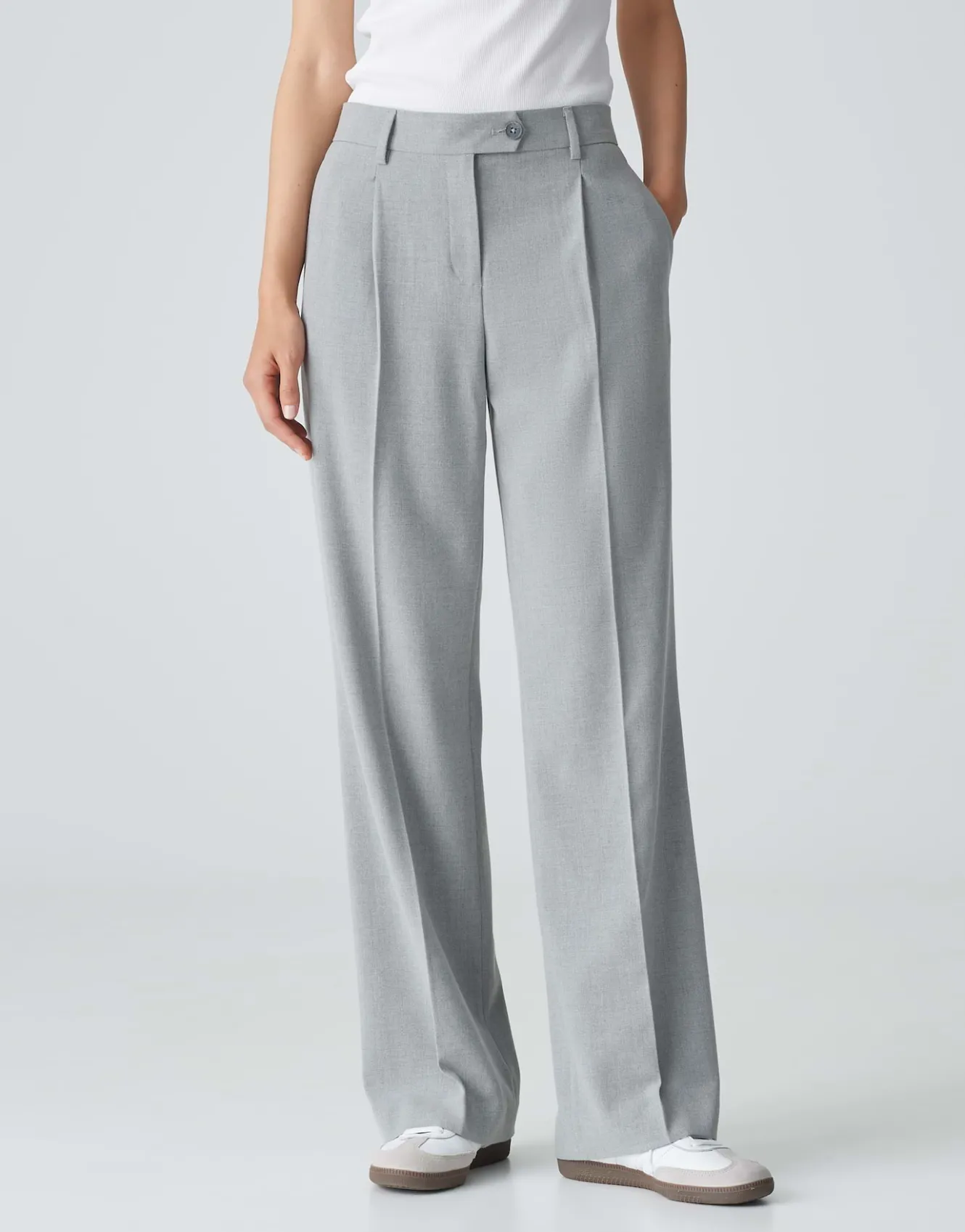 bundfaltenhose_morina_grau_online_bestellen_1.webp OPUS Bundfaltenhose Morina Grau Online Bestellen^Damen Hosen