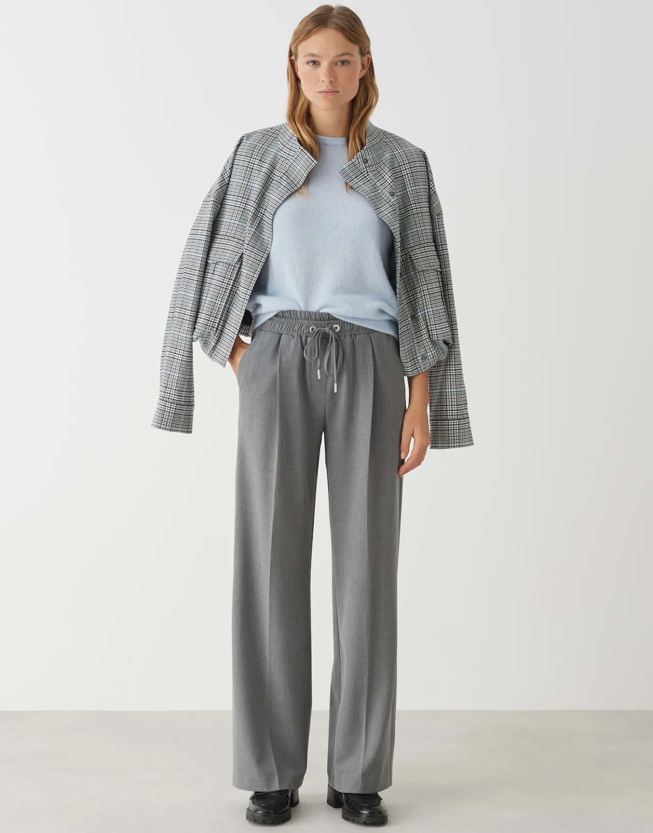 bundfaltenhose_mutasi_grau_online_bestellen_0.webp OPUS Bundfaltenhose Mutasi Grau Online Bestellen^Damen Hosen
