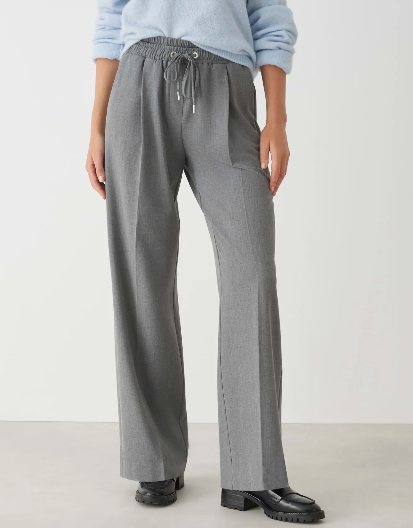 bundfaltenhose_mutasi_grau_online_bestellen_1.webp OPUS Bundfaltenhose Mutasi Grau Online Bestellen^Damen Hosen