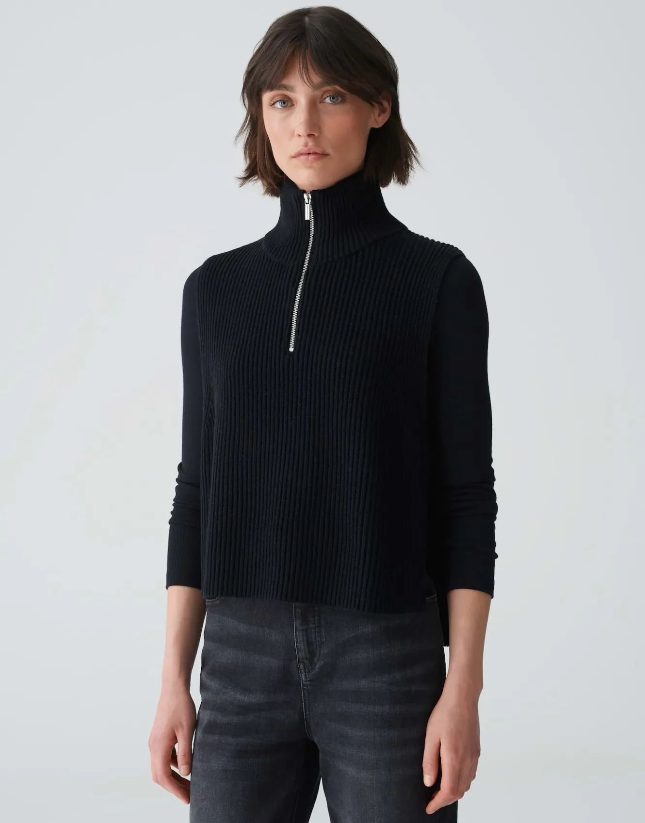 cape_abibo_cape_schwarz_online_bestellen_1.webp OPUS Cape Abibo Cape Schwarz Online Bestellen^Damen Strick | Accessoires
