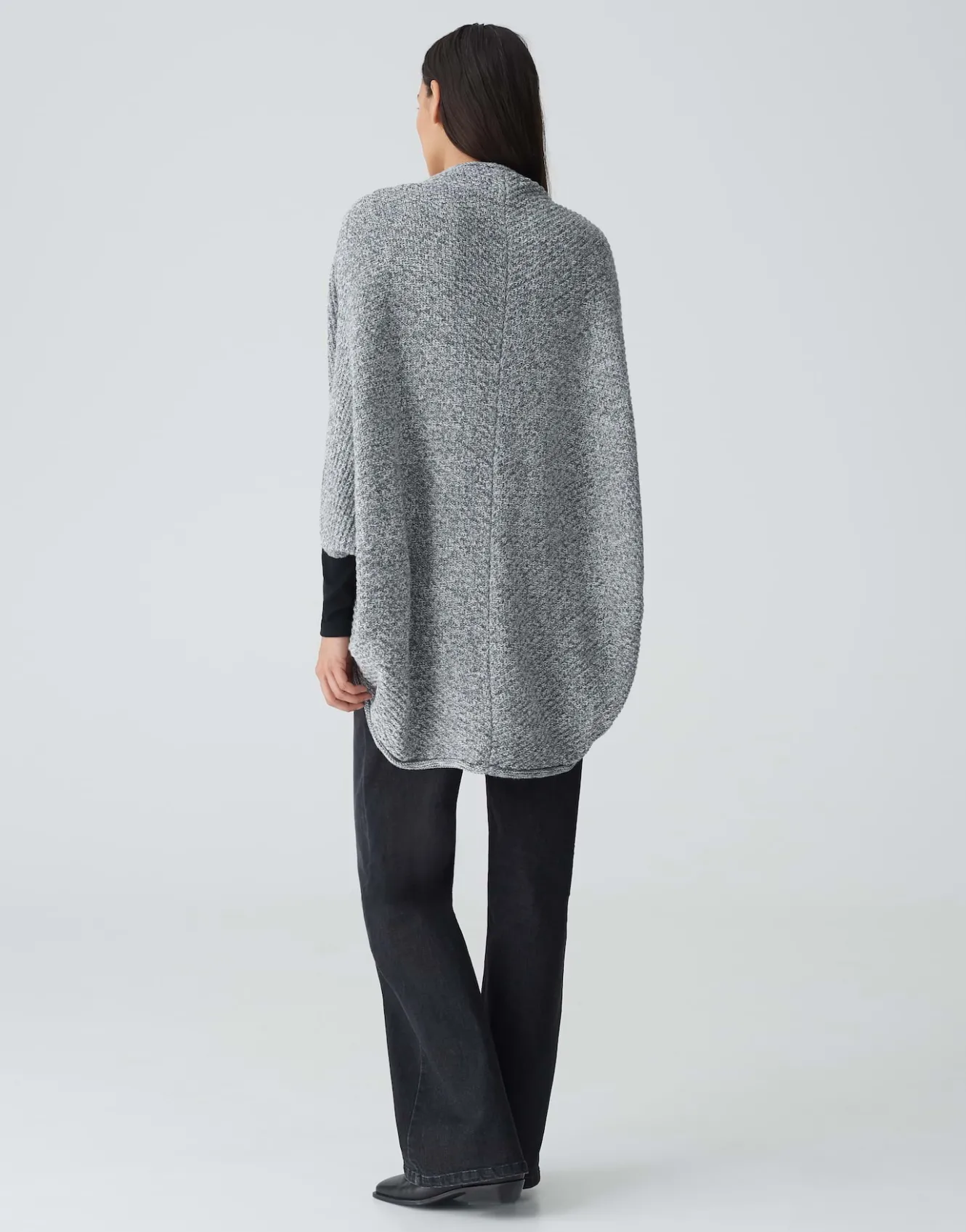 cape_amaryllis_waffle_grau_online_bestellen_2-1.webp OPUS Cape Amaryllis Waffle Grau Online Bestellen^Damen Strick | Accessoires