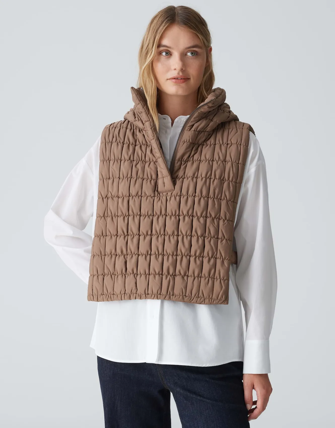 cape_arauti_bubble_braun_online_bestellen_1.webp OPUS Cape Arauti Bubble Braun Online Bestellen^Damen Blazer / Westen | Accessoires