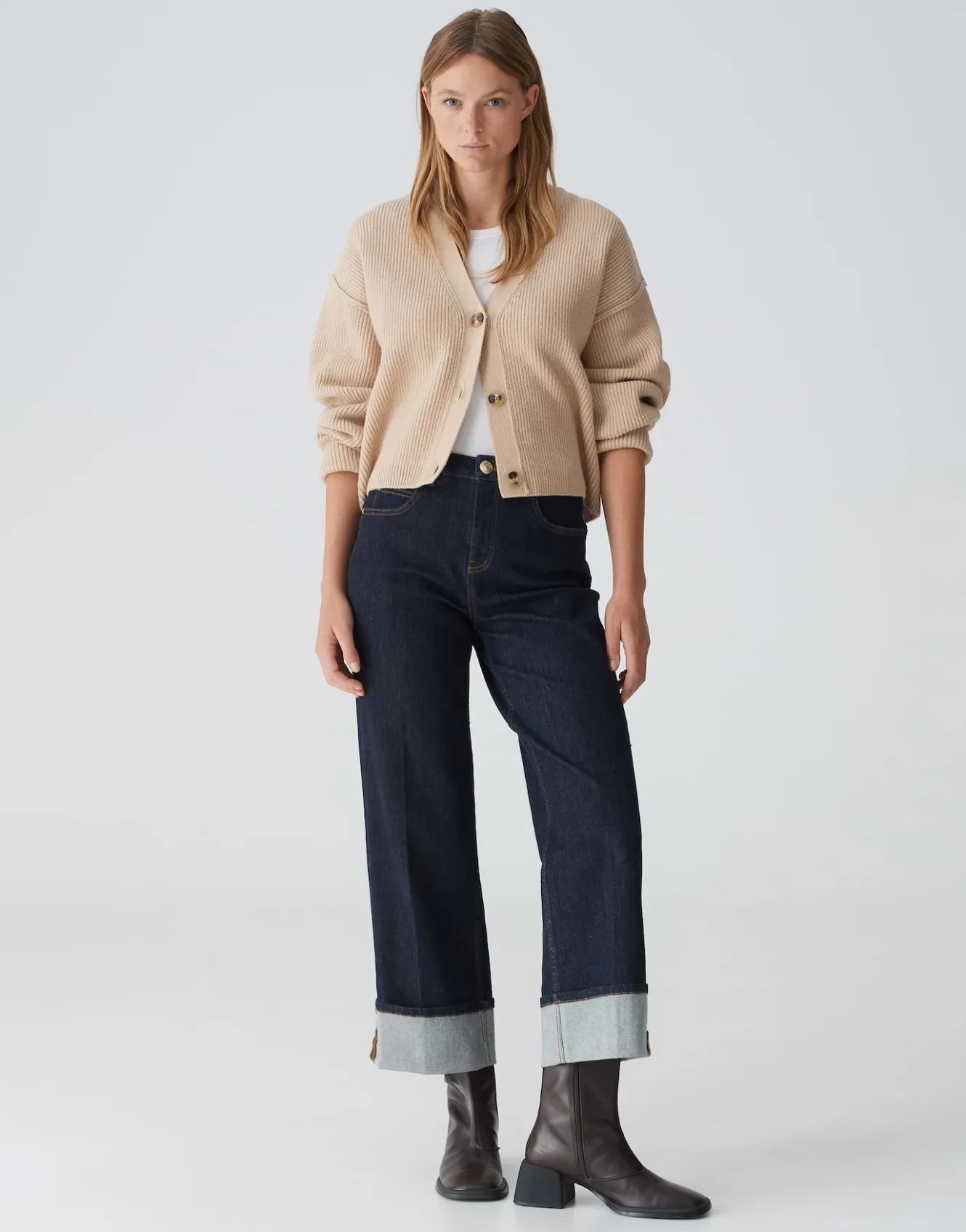 cardigan_dautuma_beige_online_bestellen_4.webp OPUS Cardigan Dautuma Beige Online Bestellen^Damen Strick