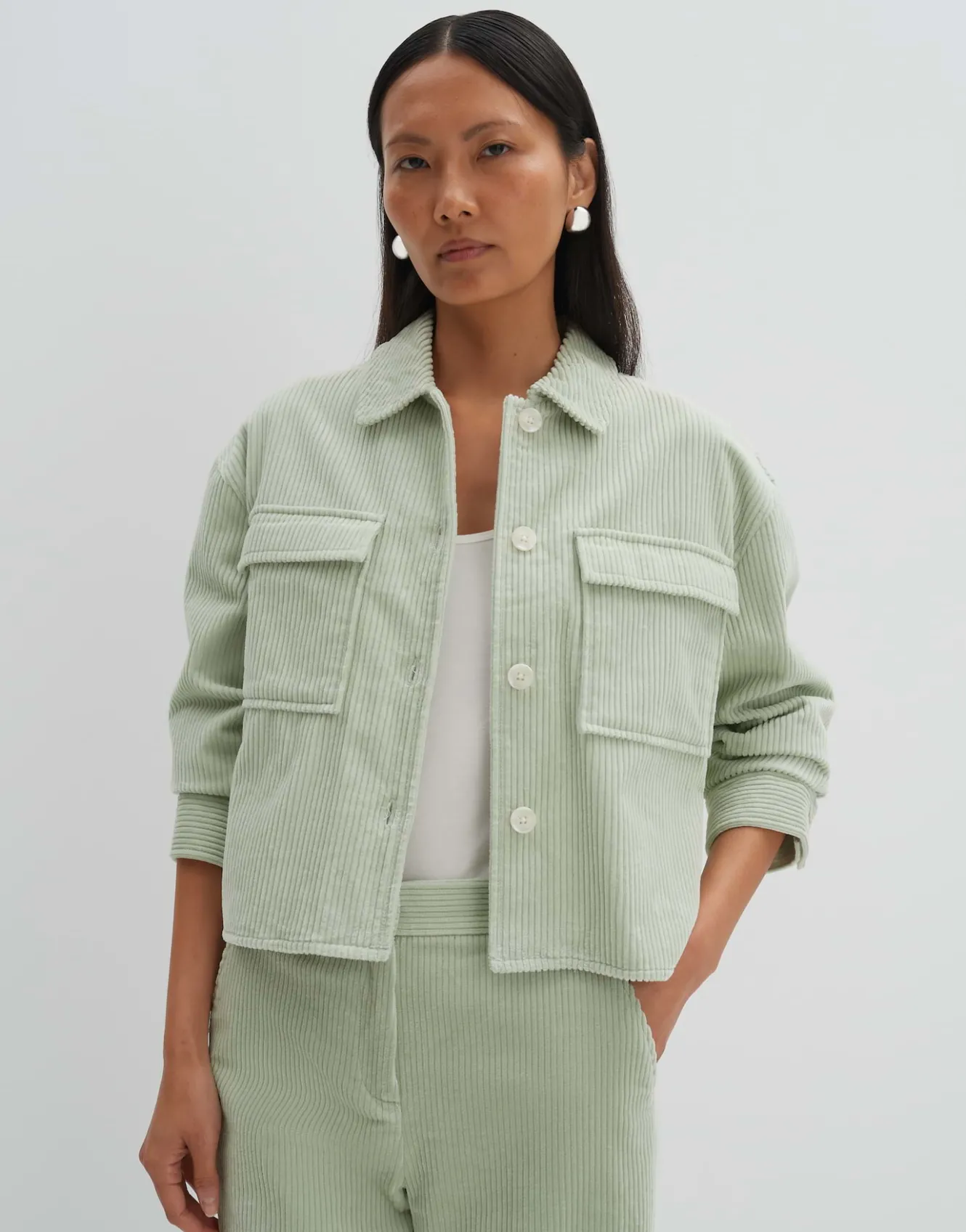 cordbluse_zohanna_grn_online_bestellen_1.webp OPUS Cordbluse Zohanna Grün Online Bestellen^Damen Blusen