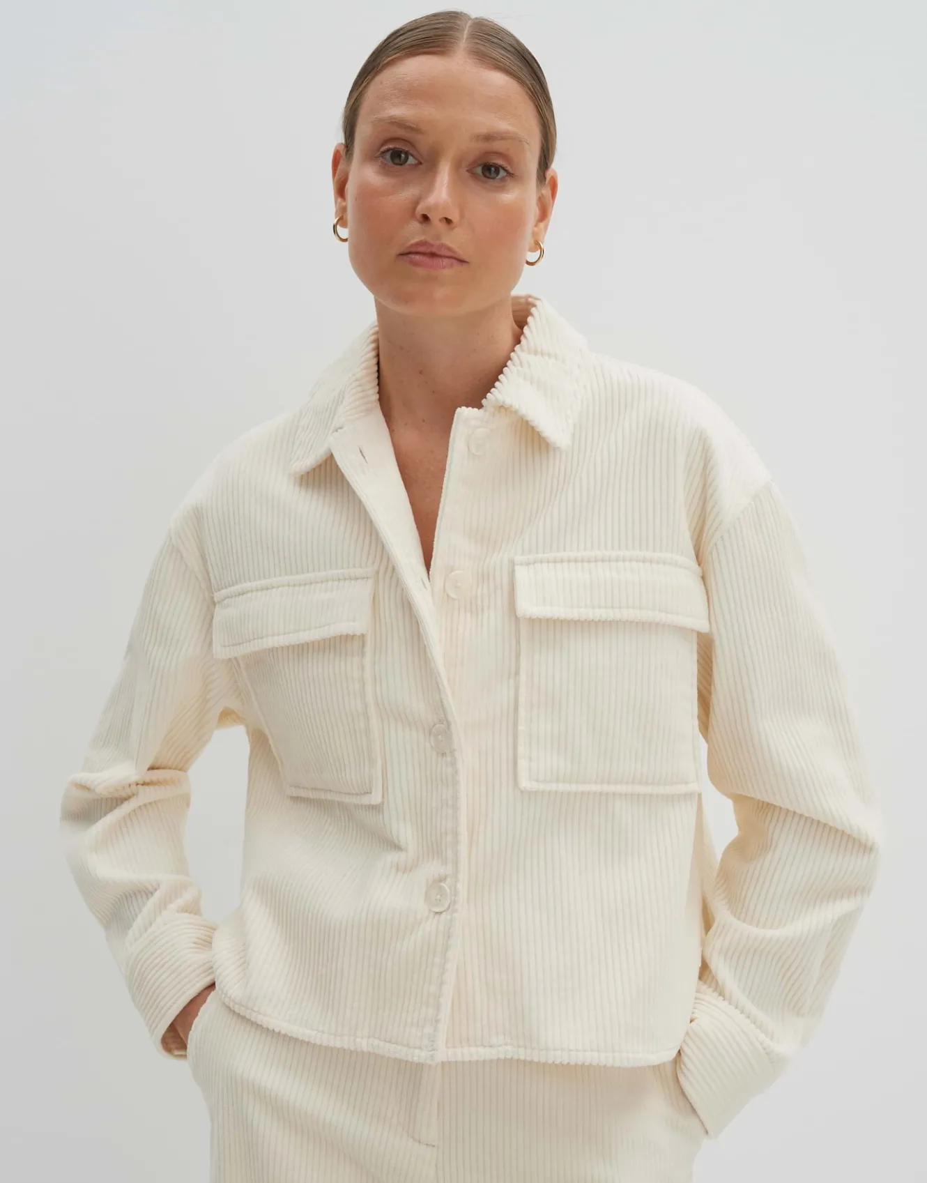 cordbluse_zohanna_wei_online_bestellen_1.webp OPUS Cordbluse Zohanna Weiß Online Bestellen^Damen Blusen