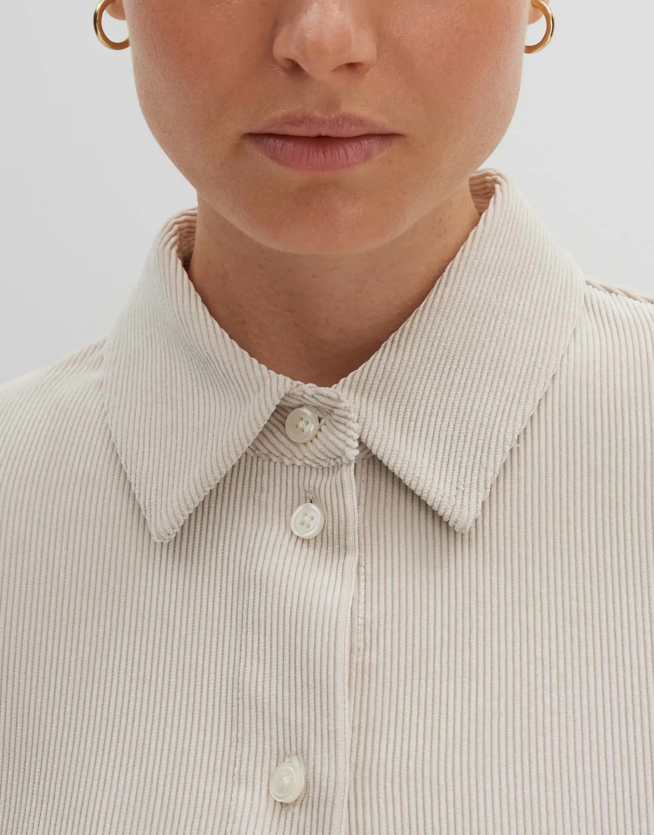cordbluse_zortney_detail_beige_online_bestellen_4.webp OPUS Cordbluse Zortney Detail Beige Online Bestellen^Damen Blusen