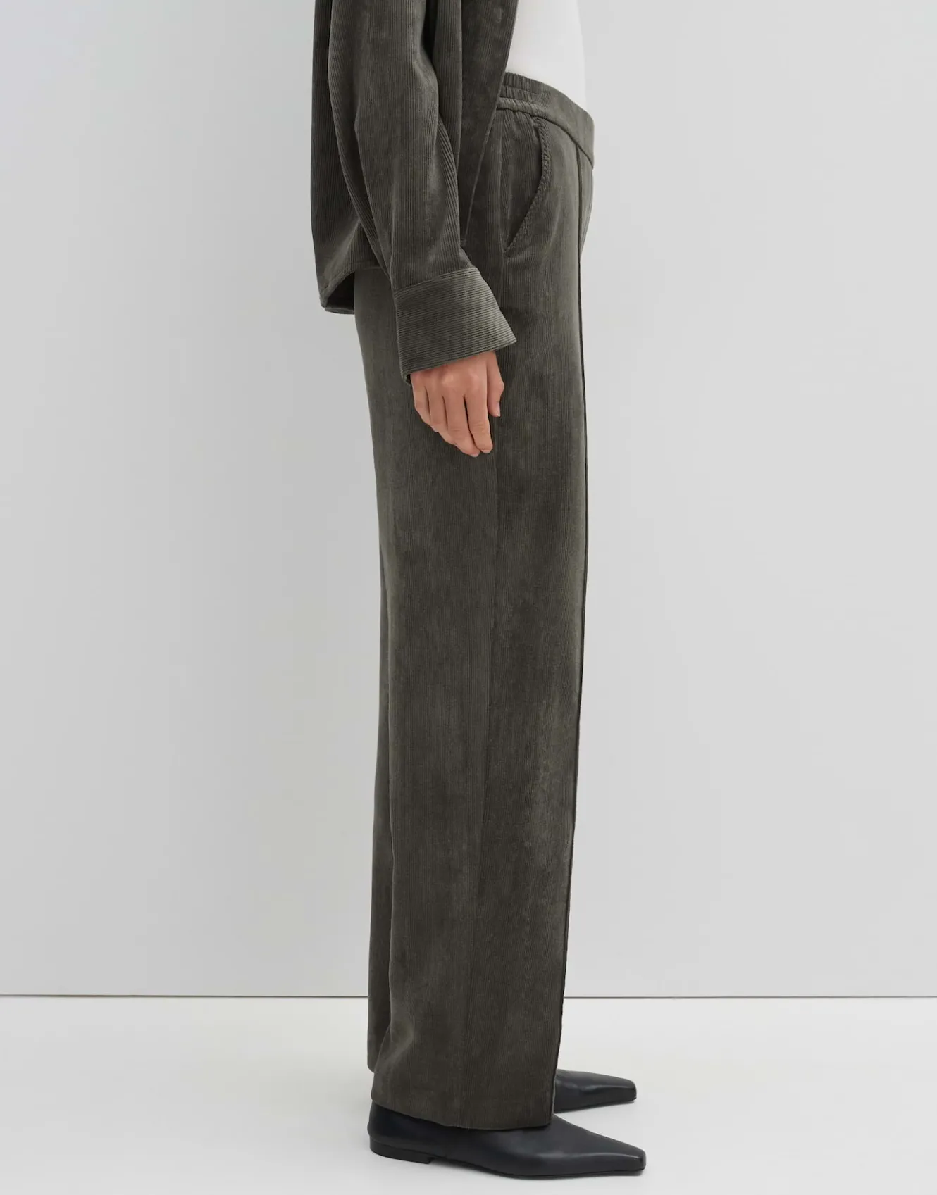 cordhose_cenya_corduroy_grn_online_bestellen_3.webp OPUS Cordhose Cenya Corduroy Grün Online Bestellen^Damen Hosen