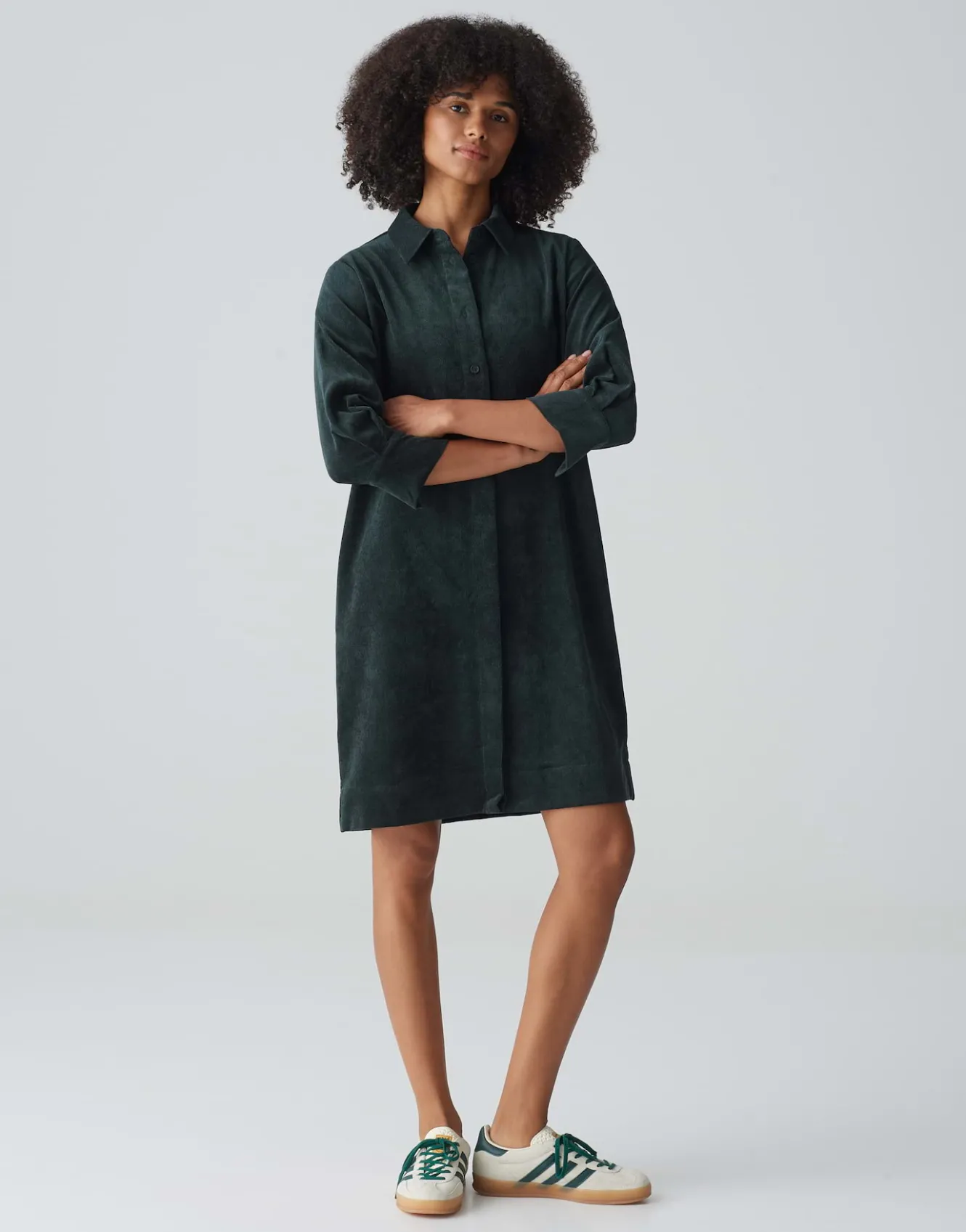 cordkleid_wedelia_grn_online_bestellen_1.webp OPUS Cordkleid Wedelia Grün Online Bestellen^Damen Kleider