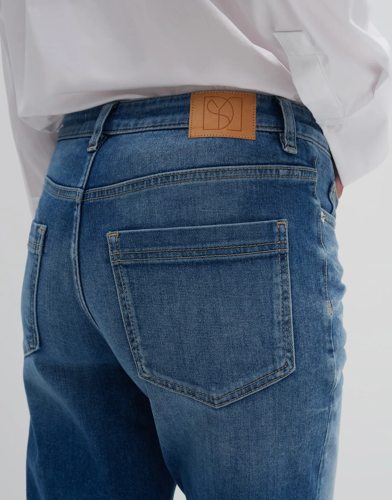 cropped_relaxed_jeans_corah_iconic_blau_online_bestellen_4.webp OPUS Cropped Relaxed Jeans Corah Iconic Blau Online Bestellen^Damen Jeans