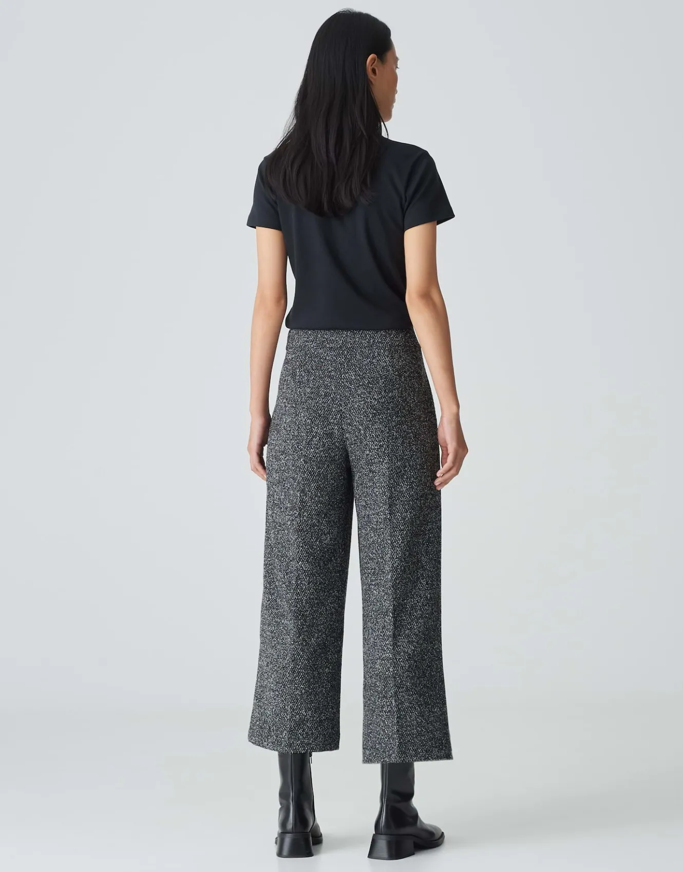 culotte_misha_boucle_schwarz_online_bestellen_2.webp OPUS Culotte Misha Boucle Schwarz Online Bestellen^Damen Hosen