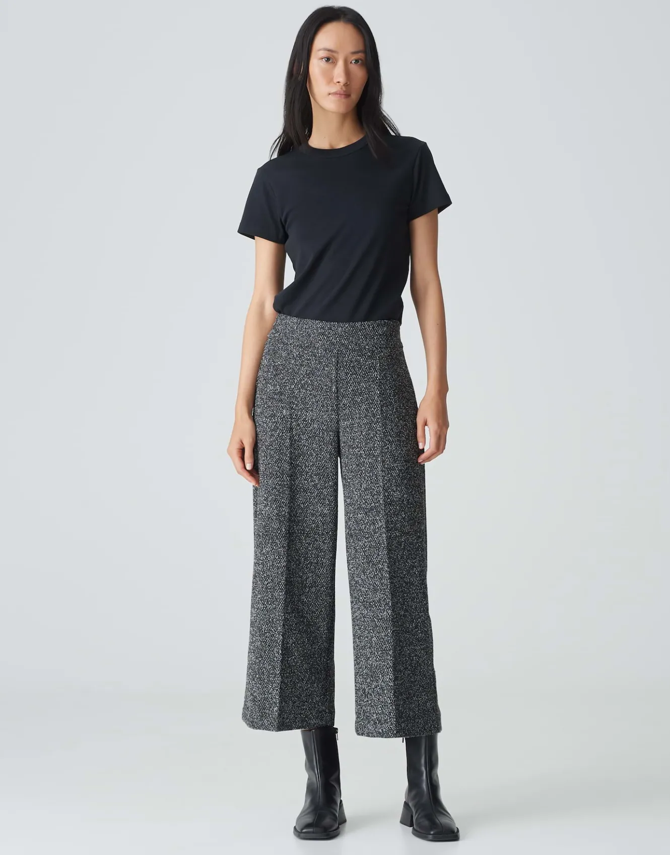 culotte_misha_boucle_schwarz_online_bestellen_5.webp OPUS Culotte Misha Boucle Schwarz Online Bestellen^Damen Hosen