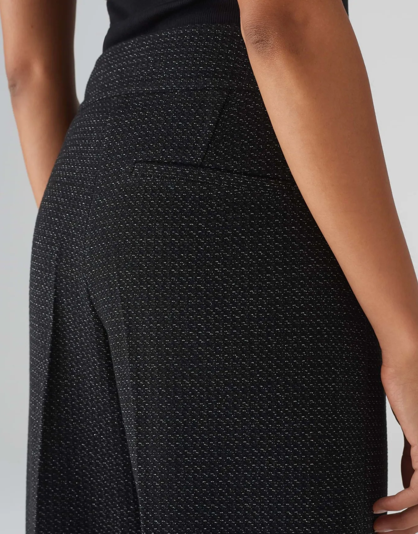 culotte_misha_festive_schwarz_online_bestellen_4.webp OPUS Culotte Misha Festive Schwarz Online Bestellen^Damen Hosen