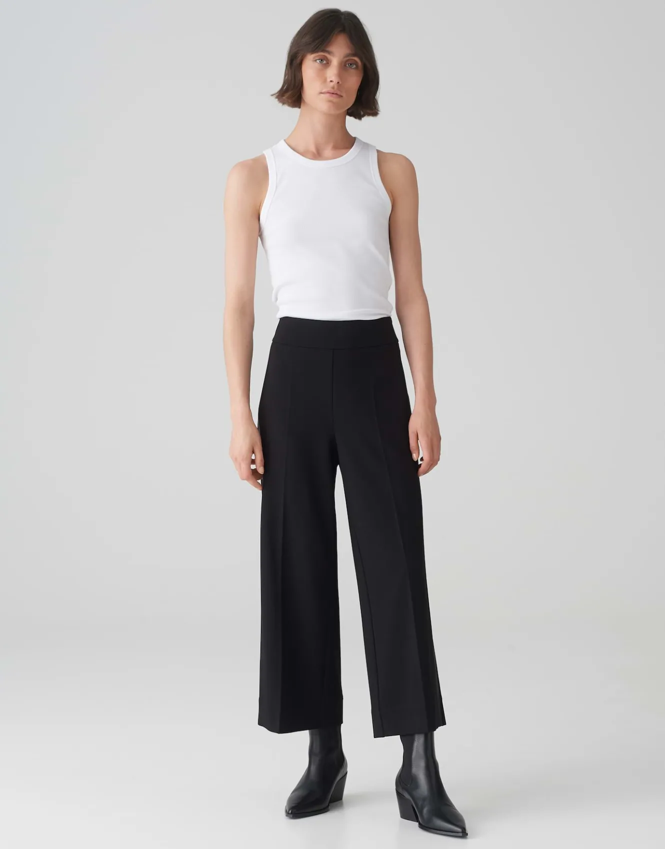 culotte_misha_satin_schwarz_online_bestellen_6.webp OPUS Culotte Misha Satin Schwarz Online Bestellen^Damen Hosen