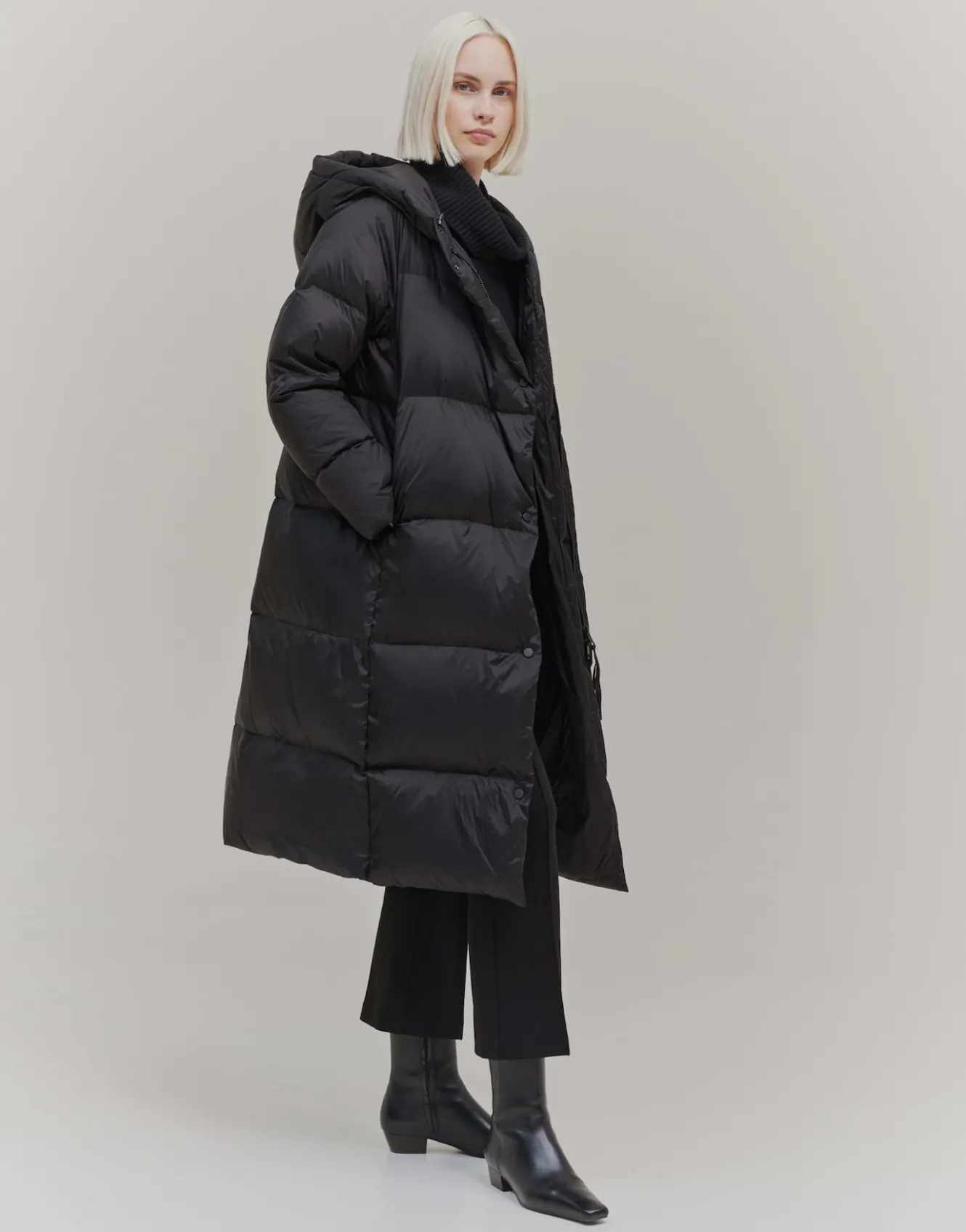daunenmantel_vaustine_schwarz_online_bestellen_3.webp OPUS Daunenmantel Vaustine Schwarz Online Bestellen^Damen Jacken / Mäntel