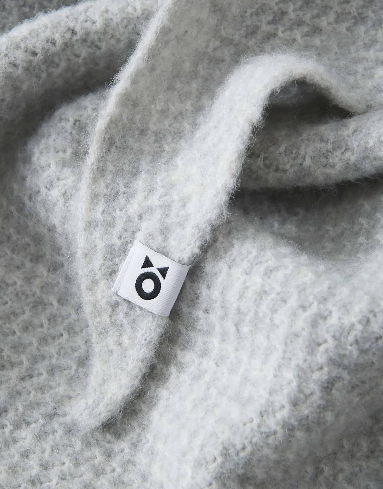 dreieckstuch_afraasi_scarf_grau_online_bestellen_6.webp OPUS Dreieckstuch Afraasi Scarf Grau Online Bestellen^Damen Accessoires
