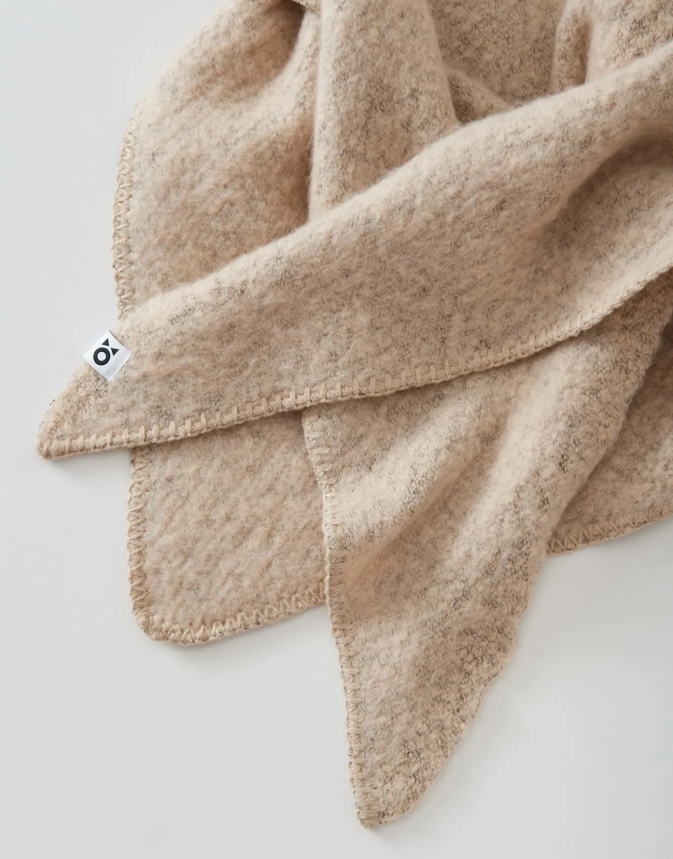 dreieckstuch_amadsi_scarf_beige_online_bestellen_6.webp OPUS Dreieckstuch Amadsi Scarf Beige Online Bestellen^Damen Accessoires