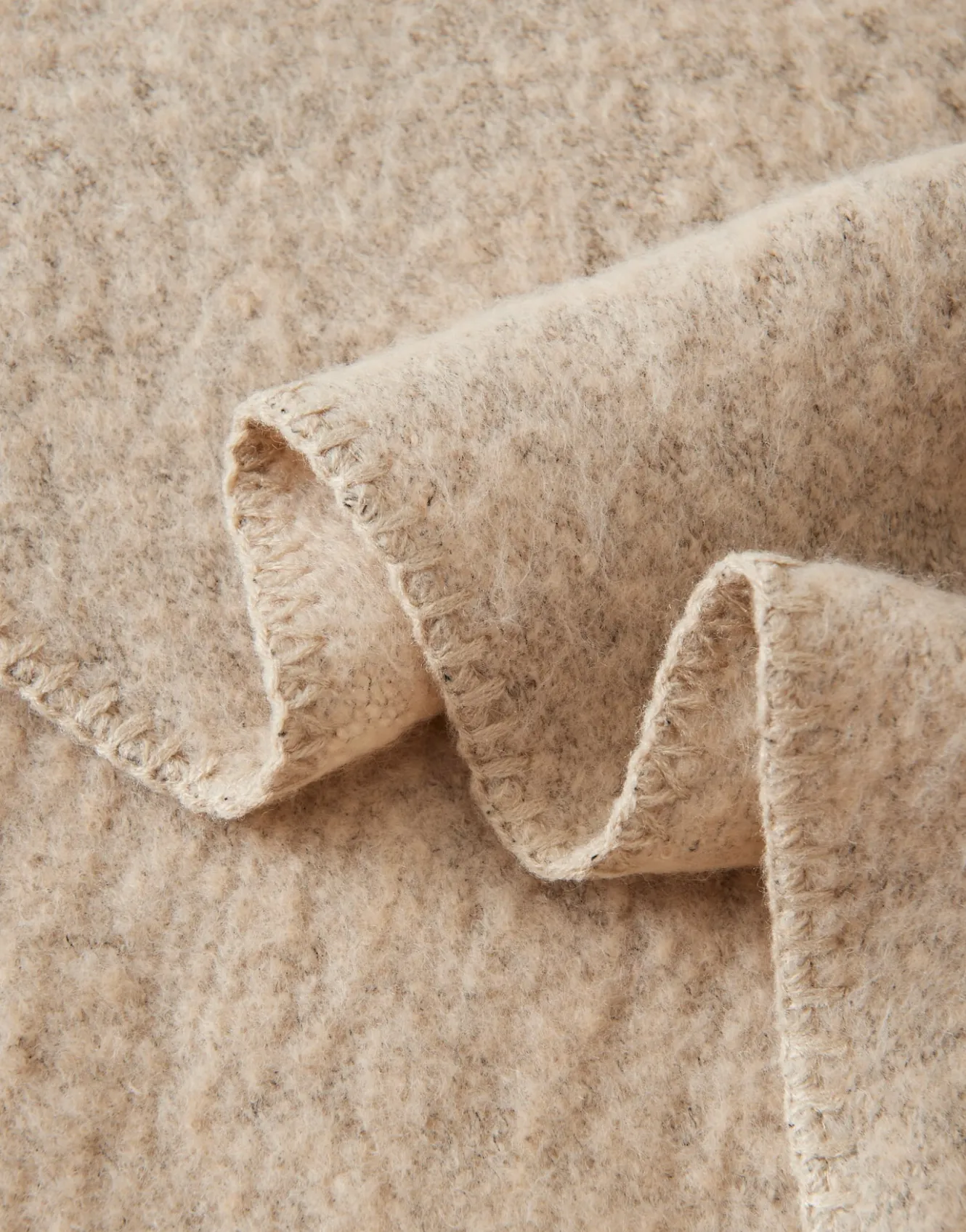 dreieckstuch_amadsi_scarf_beige_online_bestellen_8.webp OPUS Dreieckstuch Amadsi Scarf Beige Online Bestellen^Damen Accessoires