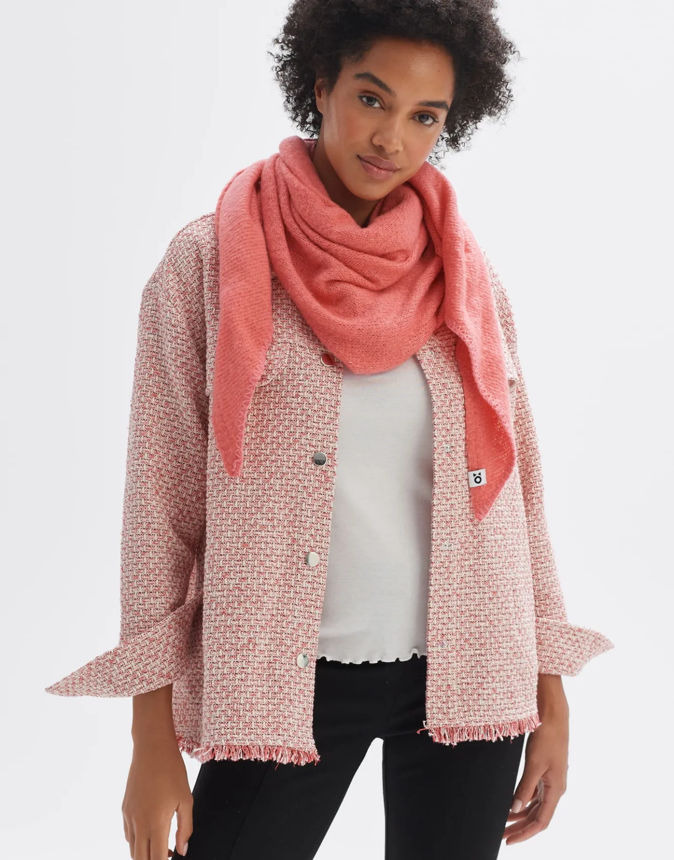 dreieckstuch_amadsi_scarf_rot_online_bestellen_1.webp OPUS Dreieckstuch Amadsi Scarf Rot Online Bestellen^Damen Accessoires