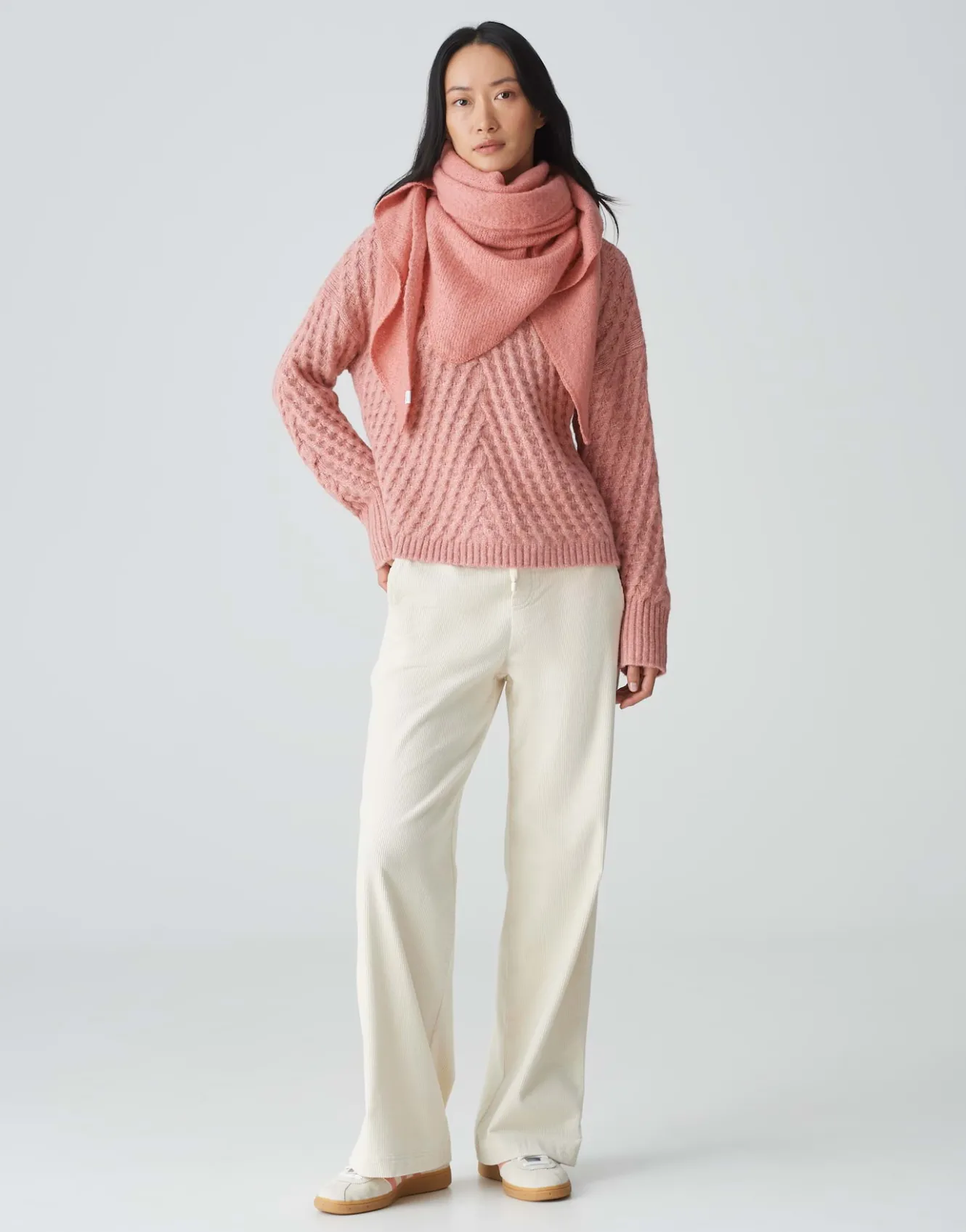 dreieckstuch_amadsi_scarf_rot_online_bestellen_7.webp OPUS Dreieckstuch Amadsi Scarf Rot Online Bestellen^Damen Accessoires