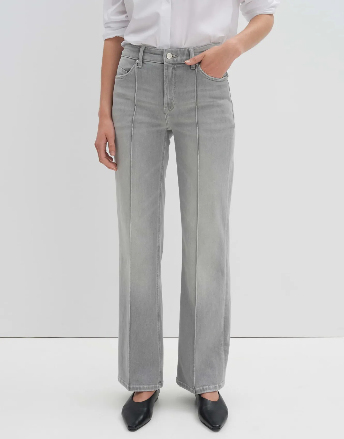 flared_jeans_carie_line_grau_online_bestellen_1.webp OPUS Flared Jeans Carie Line Grau Online Bestellen^Damen Jeans