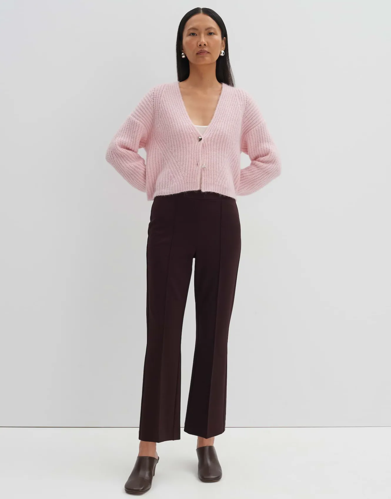 flared_pants_curinna_detail_rot_online_bestellen_6.webp OPUS Flared Pants Curinna Detail Rot Online Bestellen^Damen Hosen