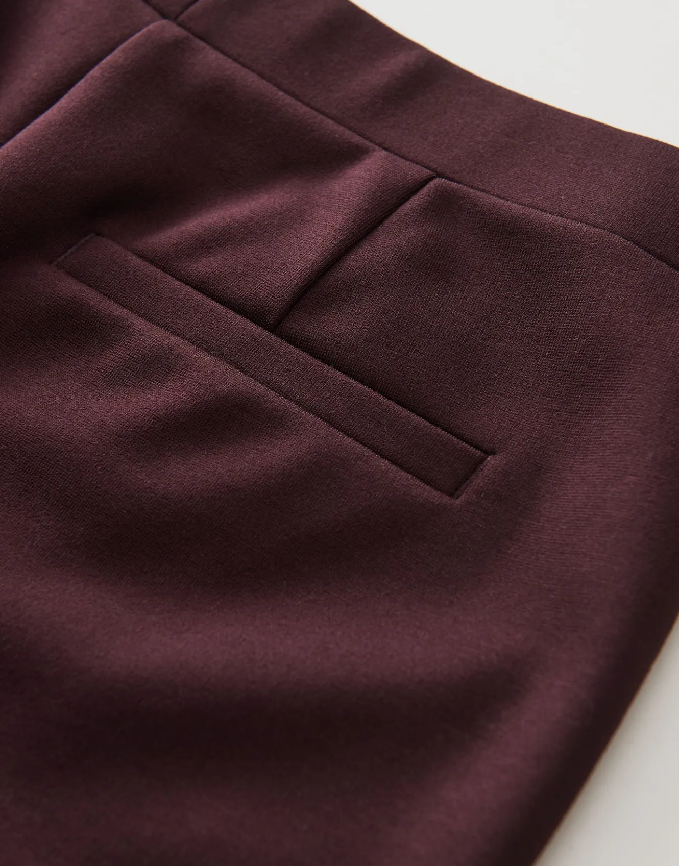 flared_pants_curinna_detail_rot_online_bestellen_9.webp OPUS Flared Pants Curinna Detail Rot Online Bestellen^Damen Hosen