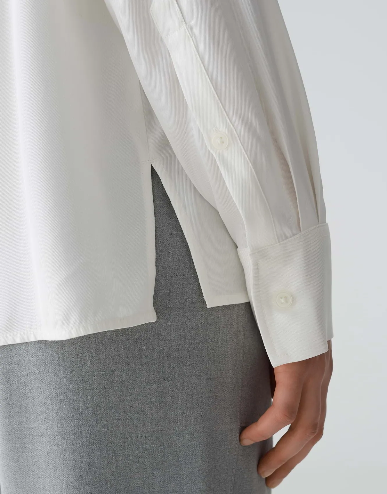 hemdbluse_flara_wei_online_bestellen_5.webp OPUS Hemdbluse Flara Weiß Online Bestellen^Damen Blusen