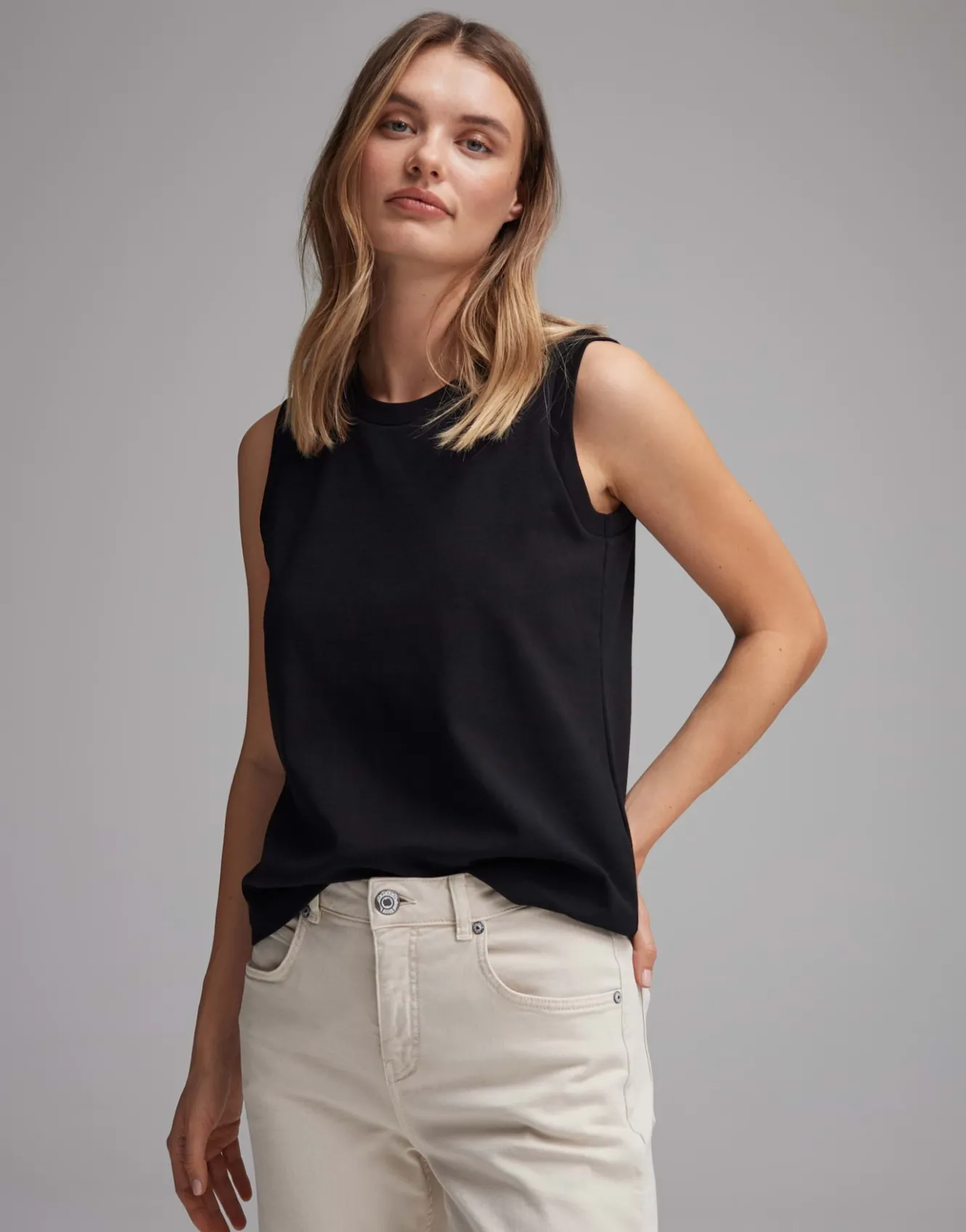 jerseytop_ilayda_schwarz_online_bestellen_1.webp OPUS Jerseytop Ilayda Schwarz Online Bestellen^Damen Basics | Shirts