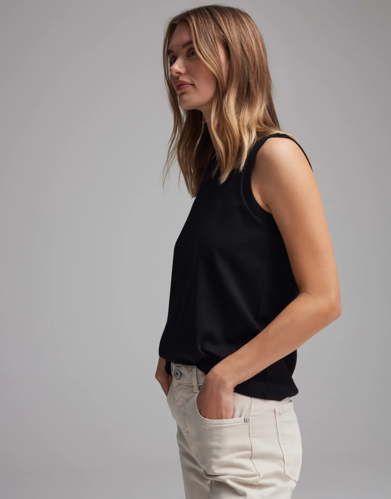jerseytop_ilayda_schwarz_online_bestellen_3.webp OPUS Jerseytop Ilayda Schwarz Online Bestellen^Damen Basics | Shirts