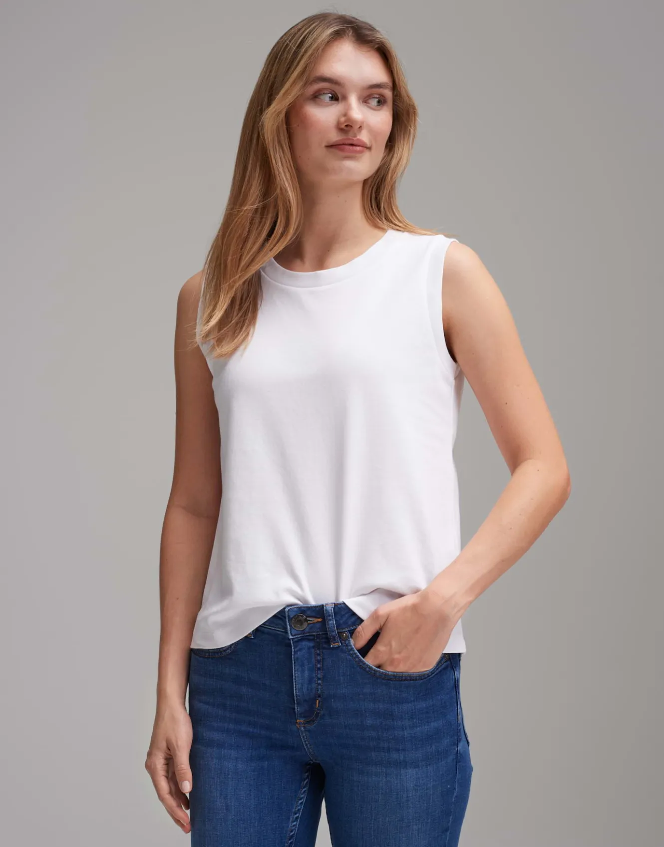 jerseytop_ilayda_wei_online_bestellen_1.webp OPUS Jerseytop Ilayda Weiß Online Bestellen^Damen Basics | Shirts