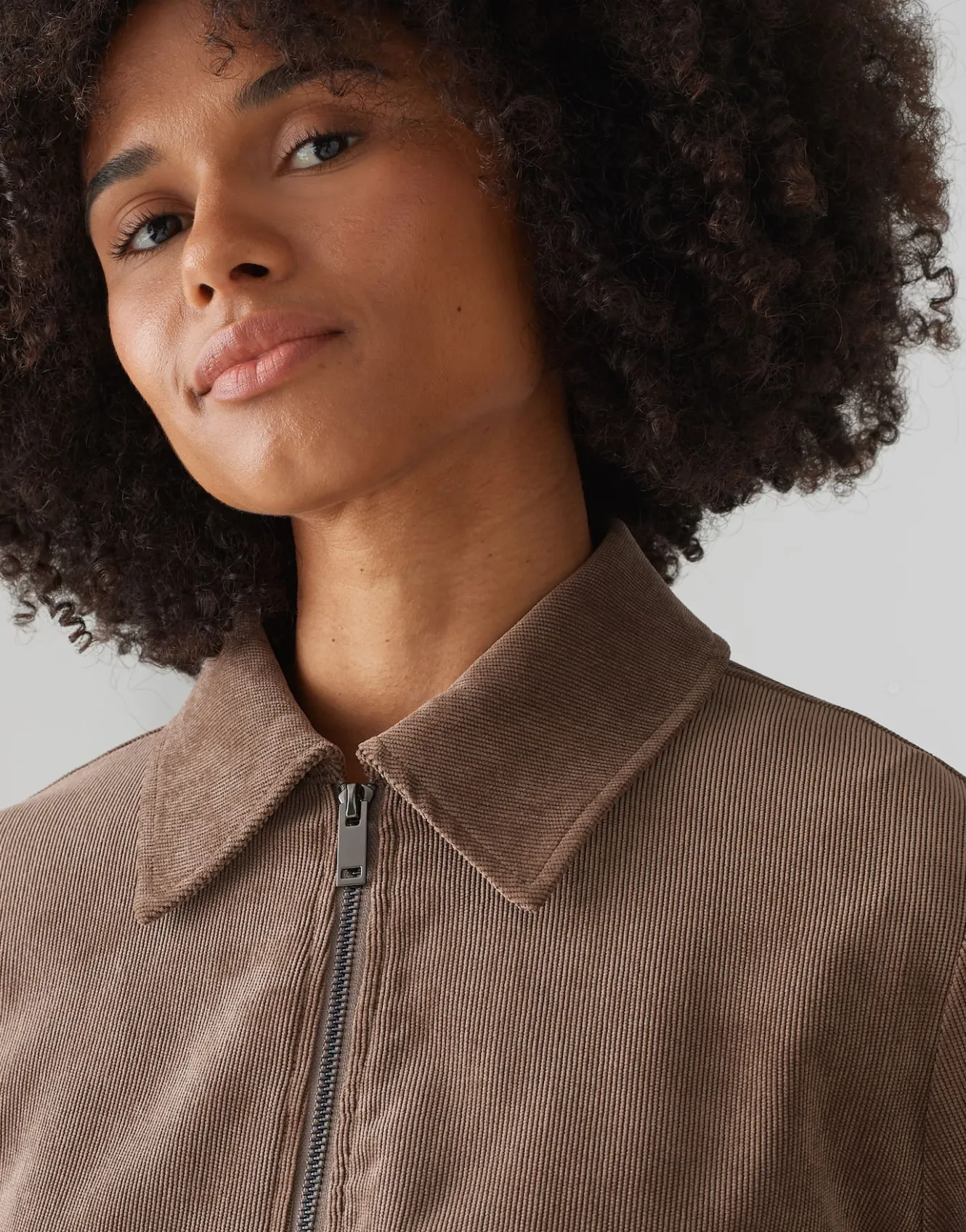 kurzjacke_hanju_braun_online_bestellen_6.webp OPUS Kurzjacke Hanju Braun Online Bestellen^Damen Jacken / Mäntel | Blazer / Westen