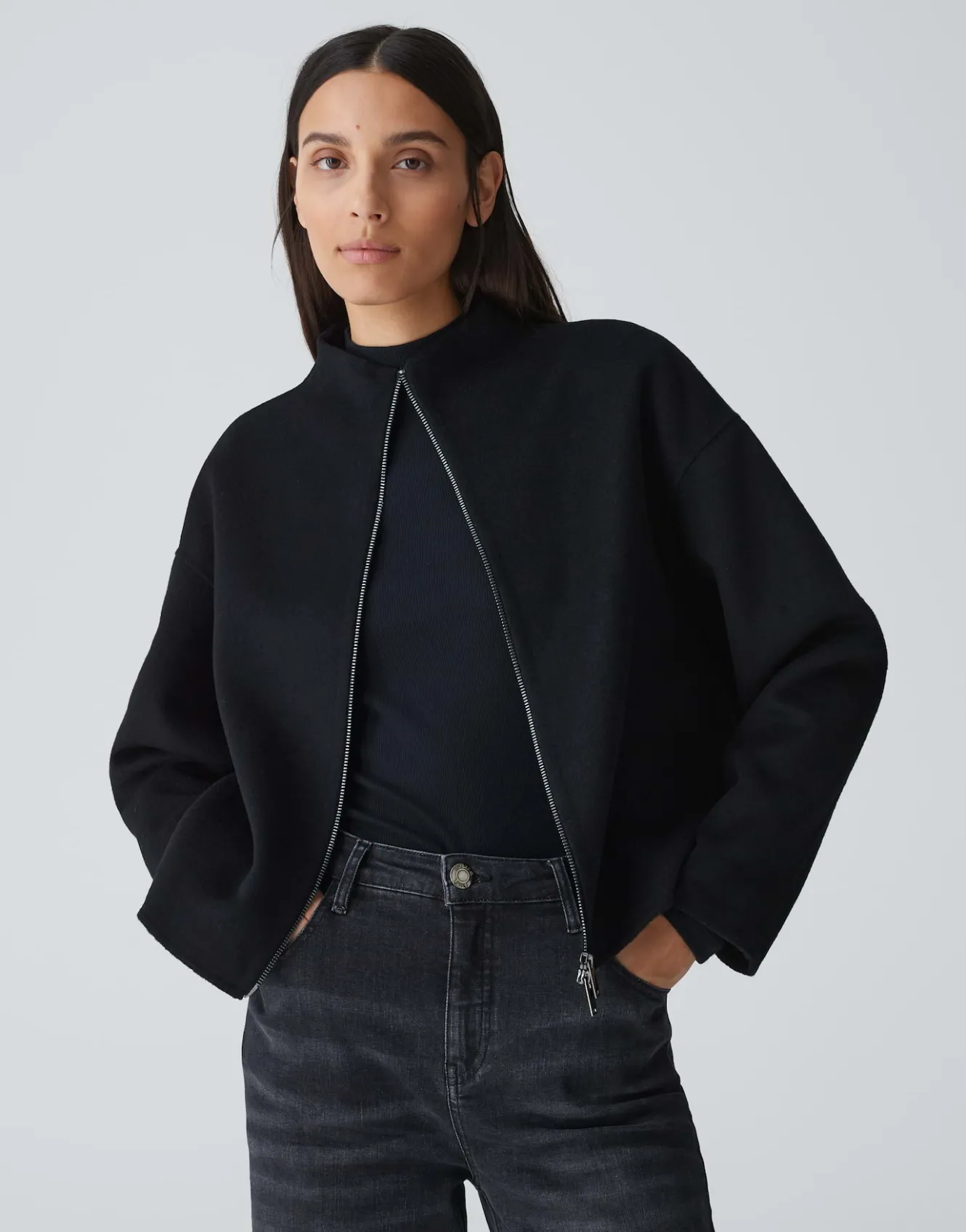 kurzjacke_helise_schwarz_online_bestellen_1.webp OPUS Kurzjacke Helise Schwarz Online Bestellen^Damen Jacken / Mäntel