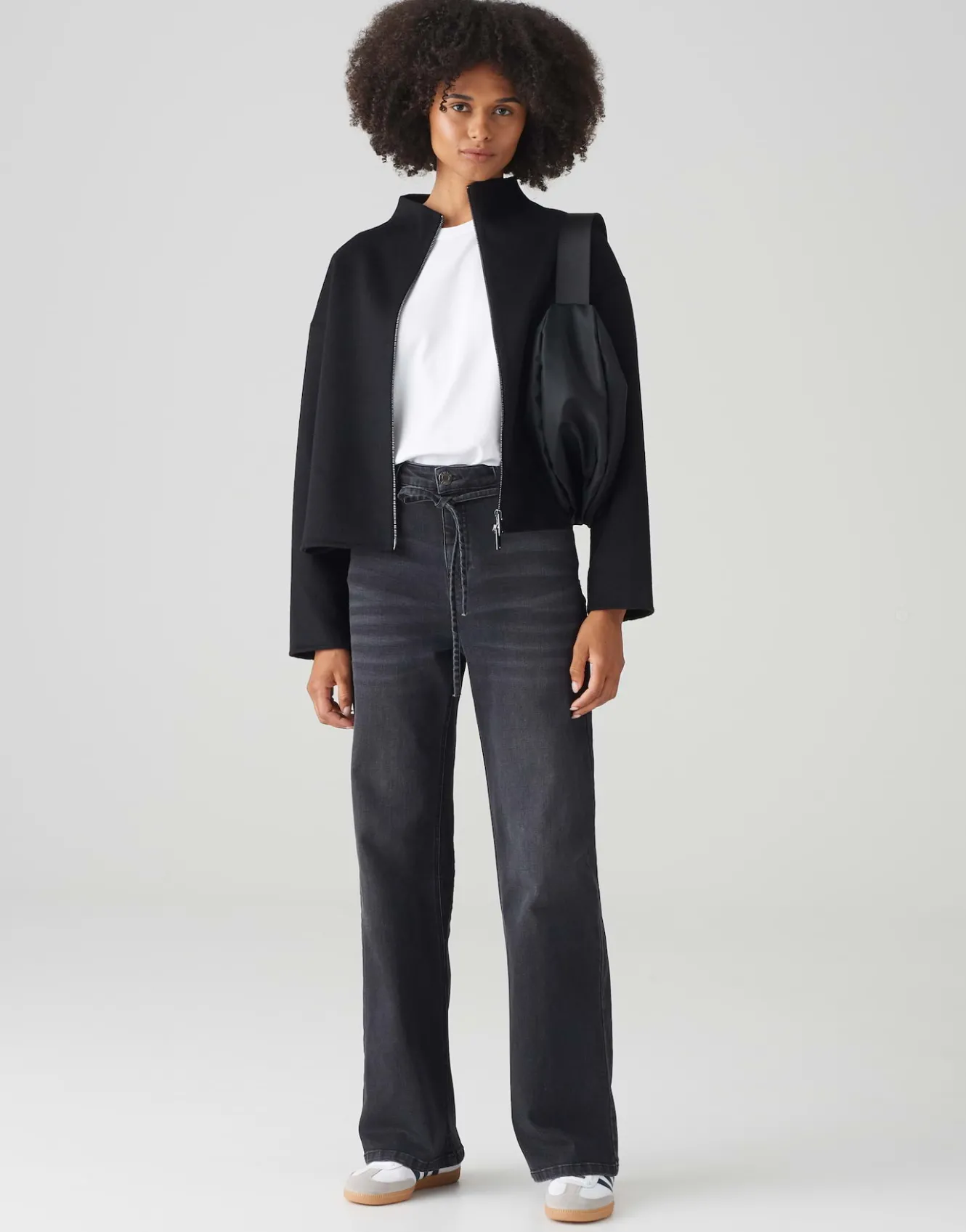 kurzjacke_helise_schwarz_online_bestellen_10.webp OPUS Kurzjacke Helise Schwarz Online Bestellen^Damen Jacken / Mäntel