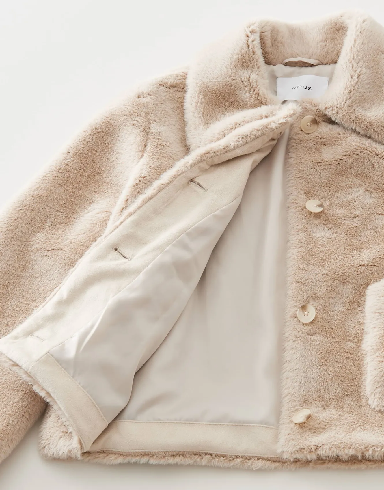 kurzjacke_herrisa_beige_online_bestellen_10.webp OPUS Kurzjacke Herrisa Beige Online Bestellen^Damen Jacken / Mäntel