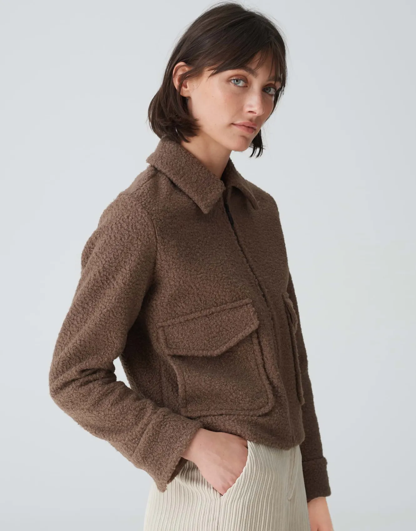 kurzjacke_holma_braun_online_bestellen_3.webp OPUS Kurzjacke Holma Braun Online Bestellen^Damen Jacken / Mäntel | Blazer / Westen