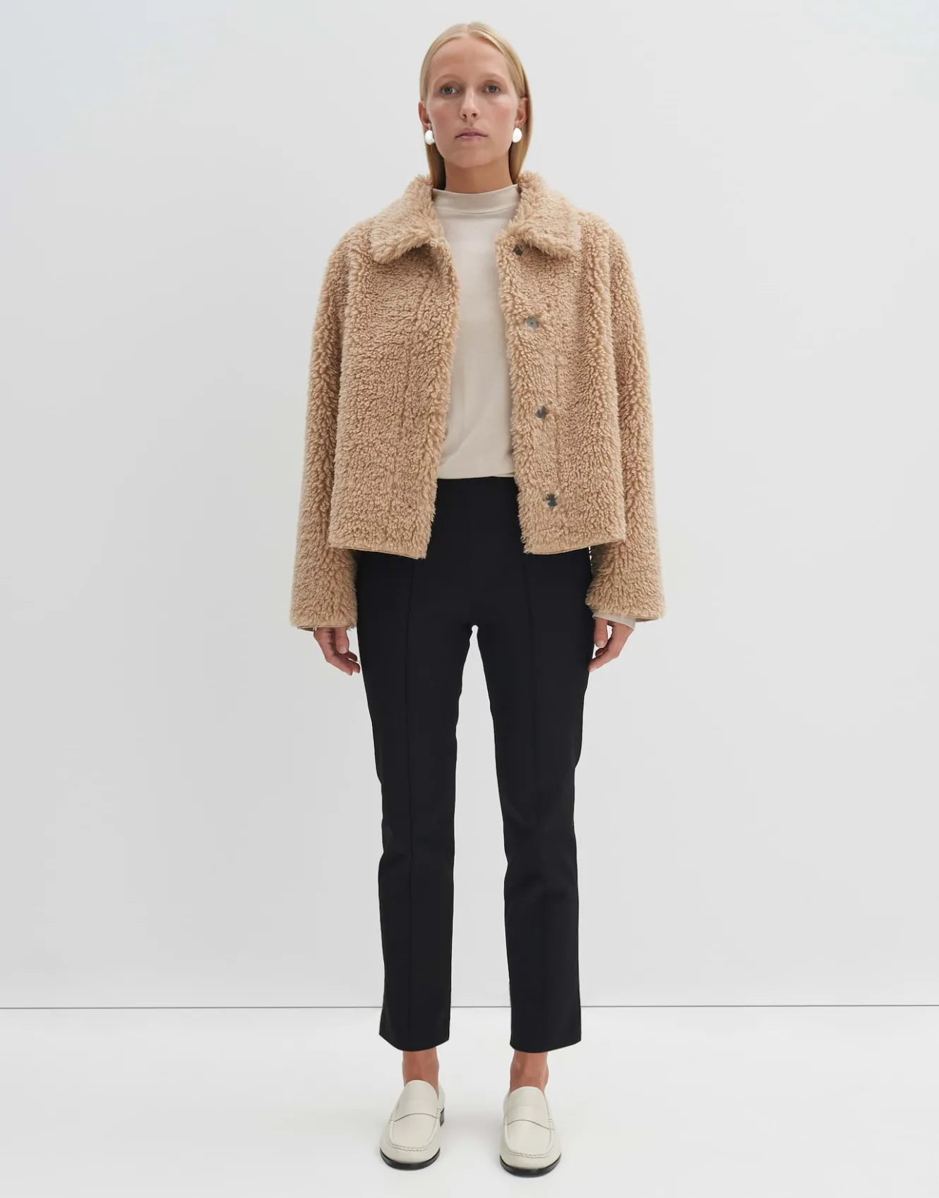 kurzjacke_variett_beige_online_bestellen_0.webp OPUS Kurzjacke Variett Beige Online Bestellen^Damen Jacken / Mäntel