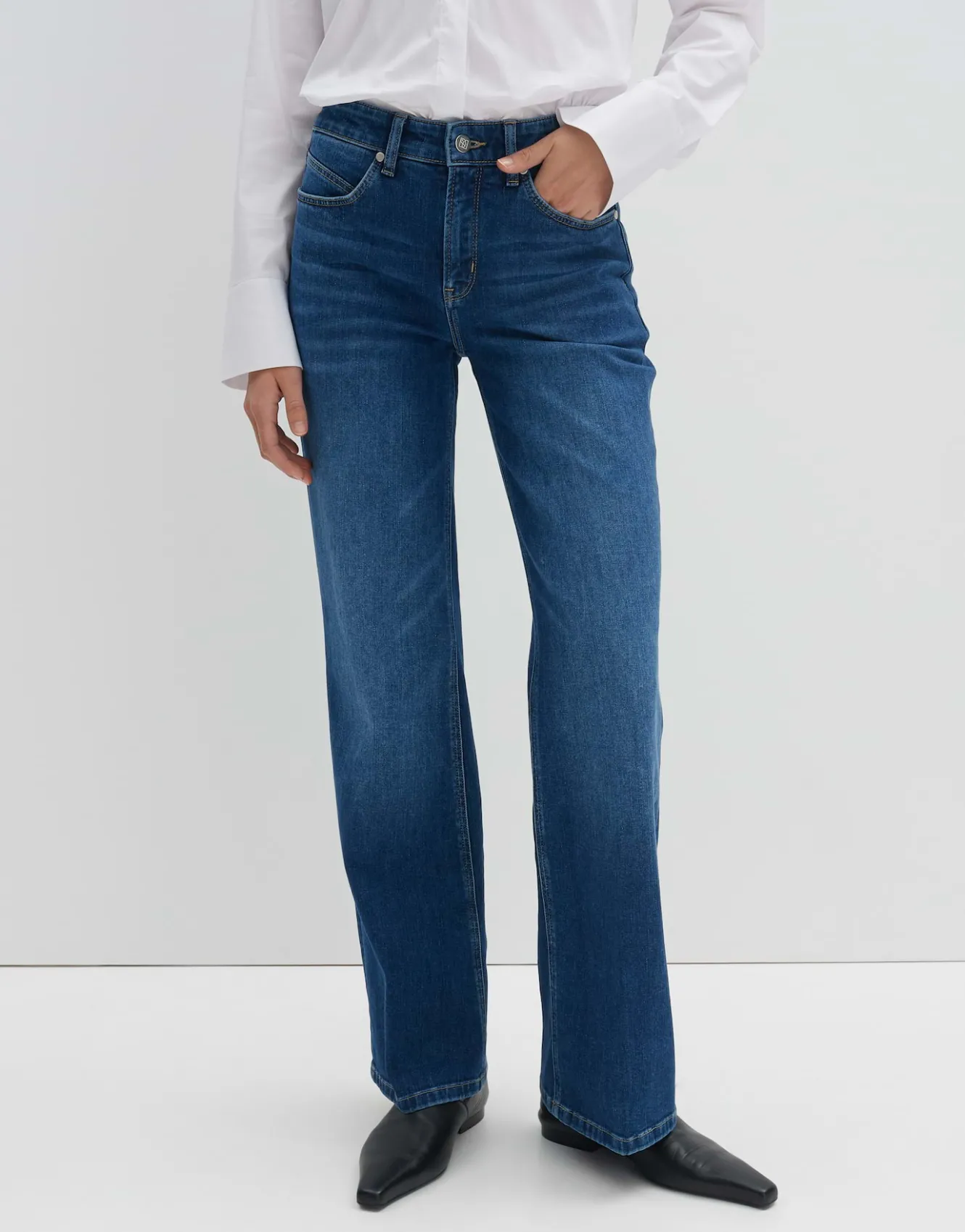 long_flared_jeans_carie_iconic_blau_online_bestellen_1.webp OPUS Long Flared Jeans Carie Iconic Blau Online Bestellen^Damen Jeans