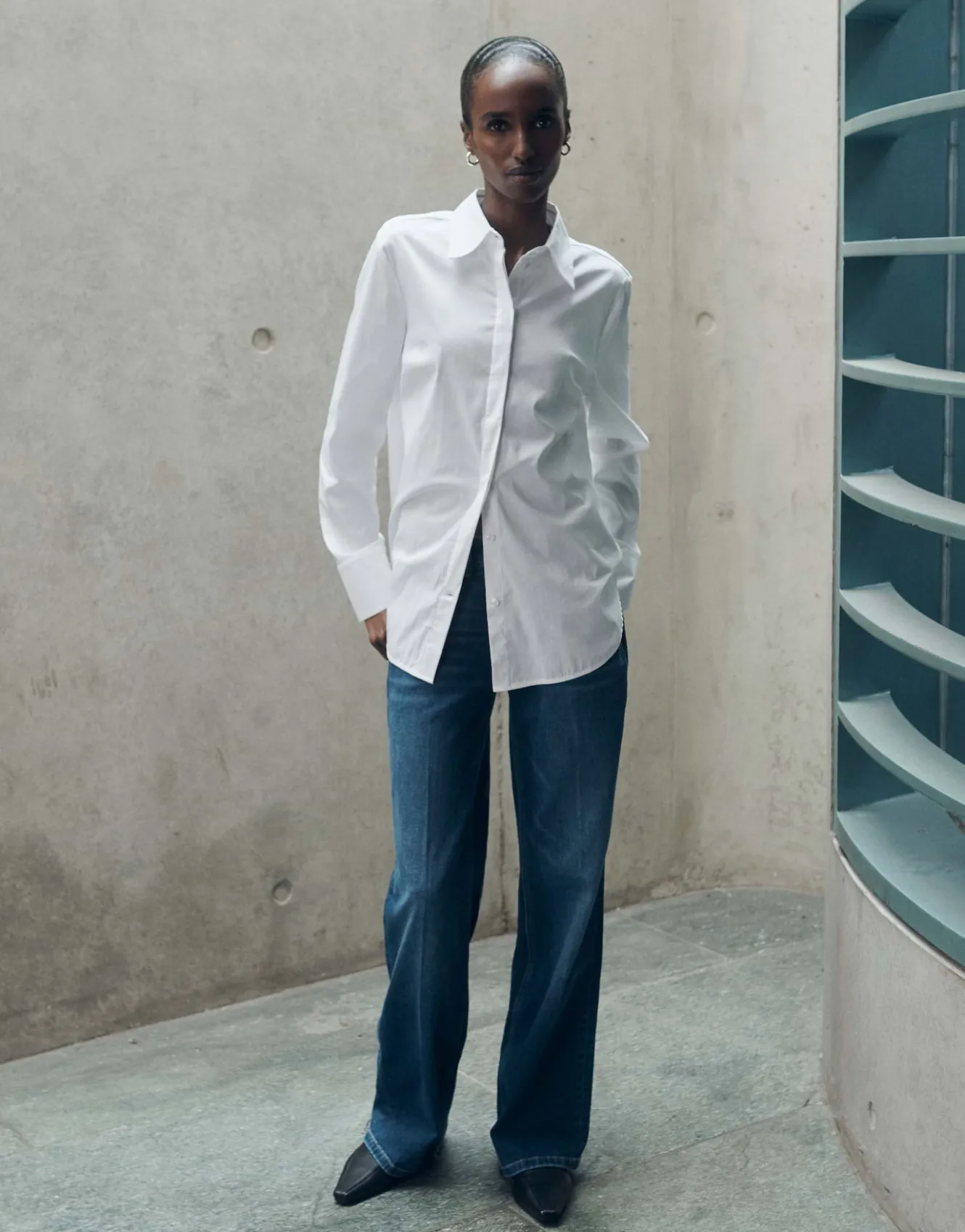 long_flared_jeans_carie_iconic_blau_online_bestellen_9.webp OPUS Long Flared Jeans Carie Iconic Blau Online Bestellen^Damen Jeans