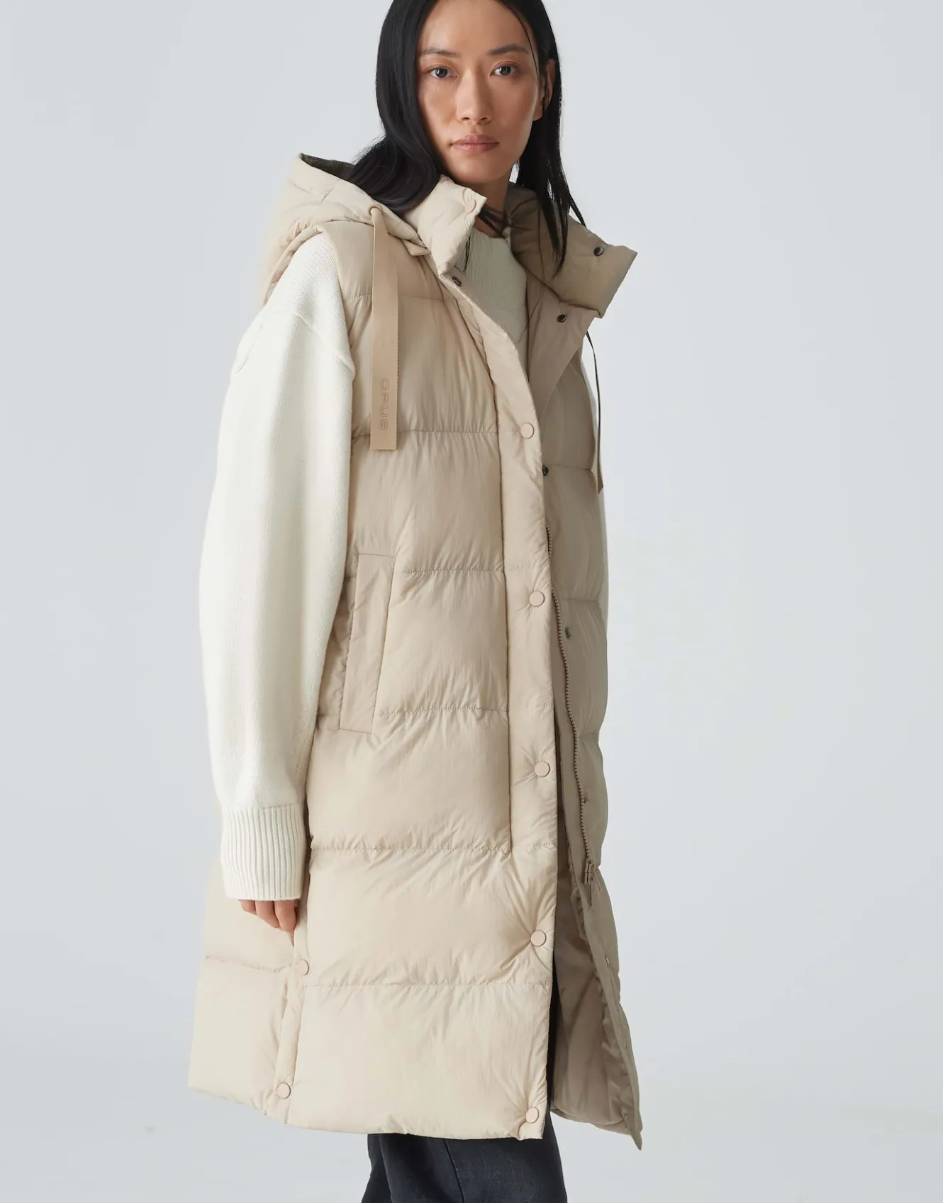 longweste_wigilo_beige_online_bestellen_1.webp OPUS Longweste Wigilo Beige Online Bestellen^Damen Jacken / Mäntel | Blazer / Westen