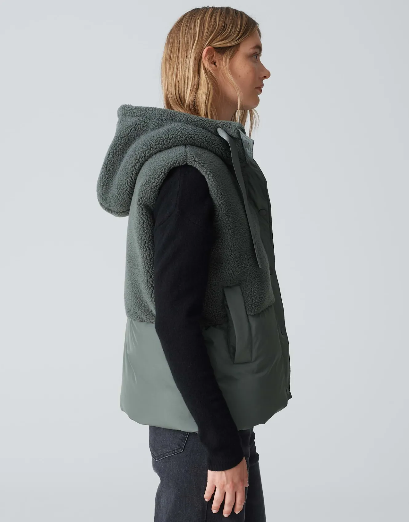 outdoorweste_windus_grn_online_bestellen_3.webp OPUS Outdoorweste Windus Grün Online Bestellen^Damen Jacken / Mäntel | Blazer / Westen